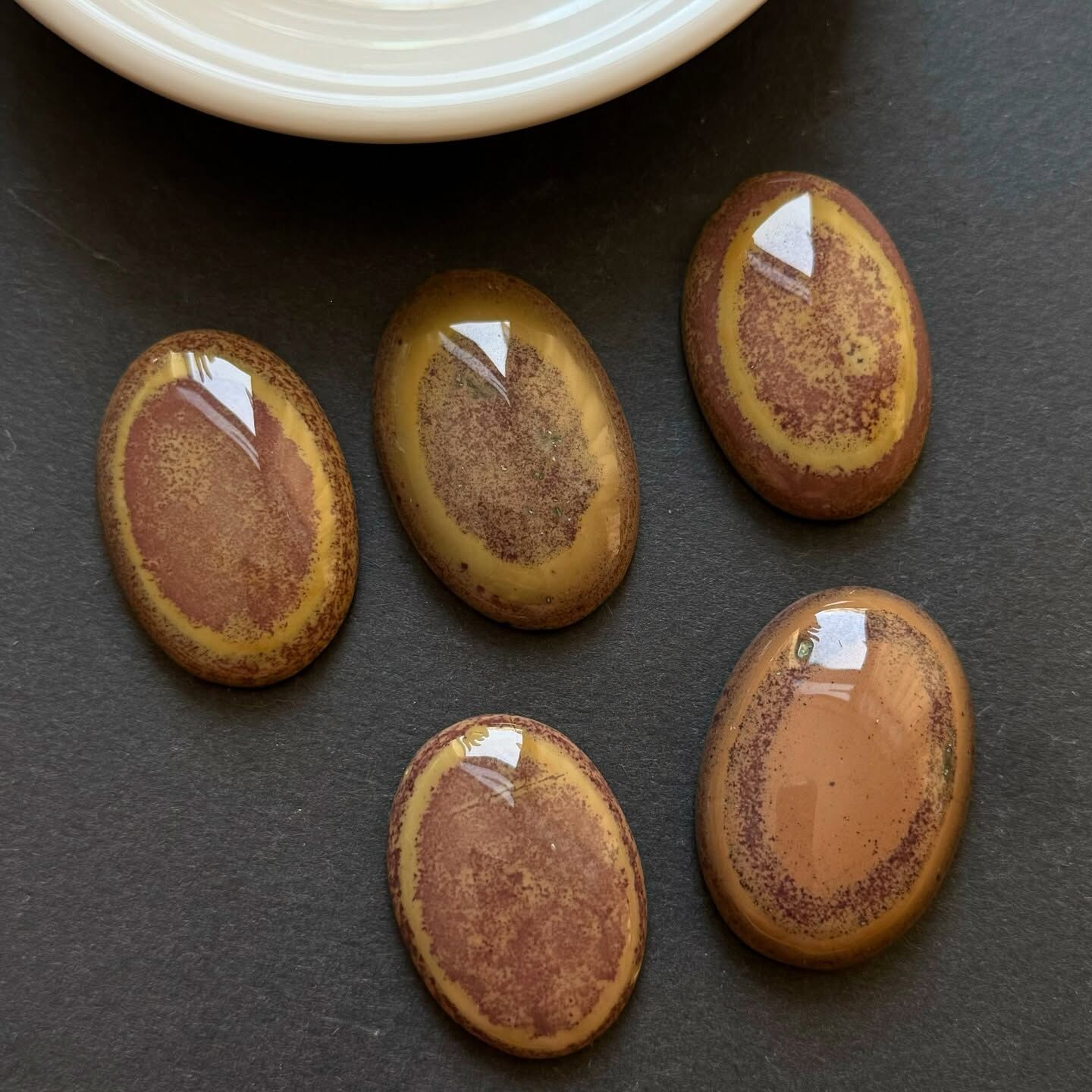 [原石] 墨西哥皇家碧玉 水晶蛋面