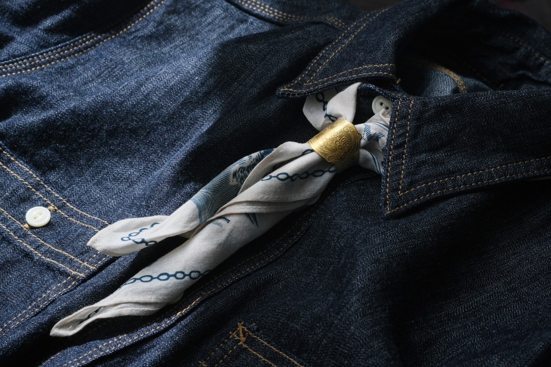 【METALIZE】"Flying Anvil" 純棉復古方巾