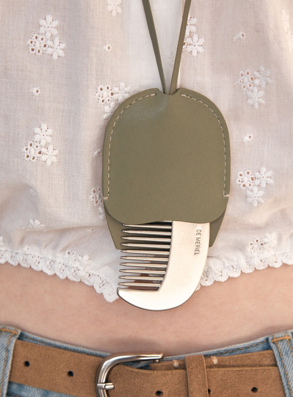 Demeriel Metal Hair Comb