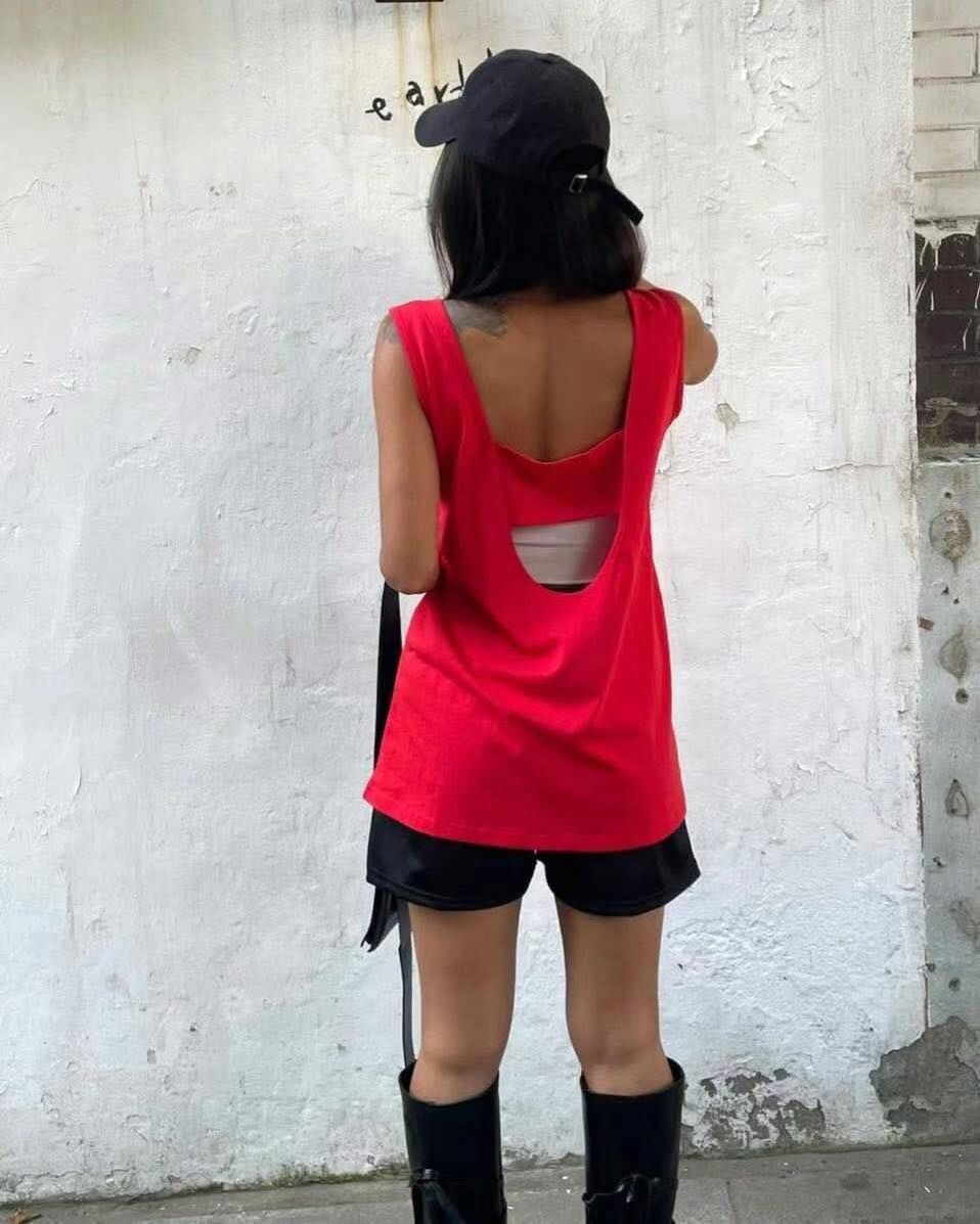 【夏日必備的美式字母假槓長版背心】（現貨）