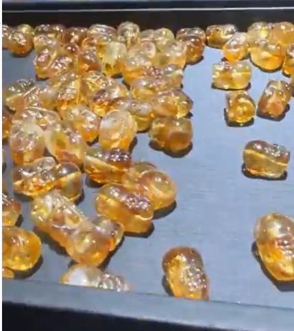 250621 - C36 黃塔晶貔貅隔珠1粒