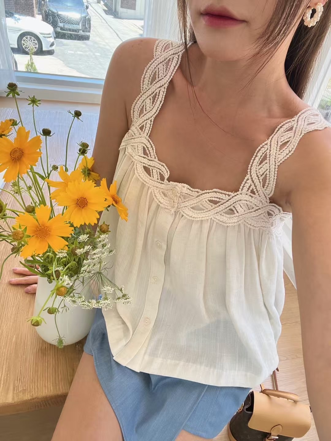 ♥︎浪漫縷空肩帶TOP