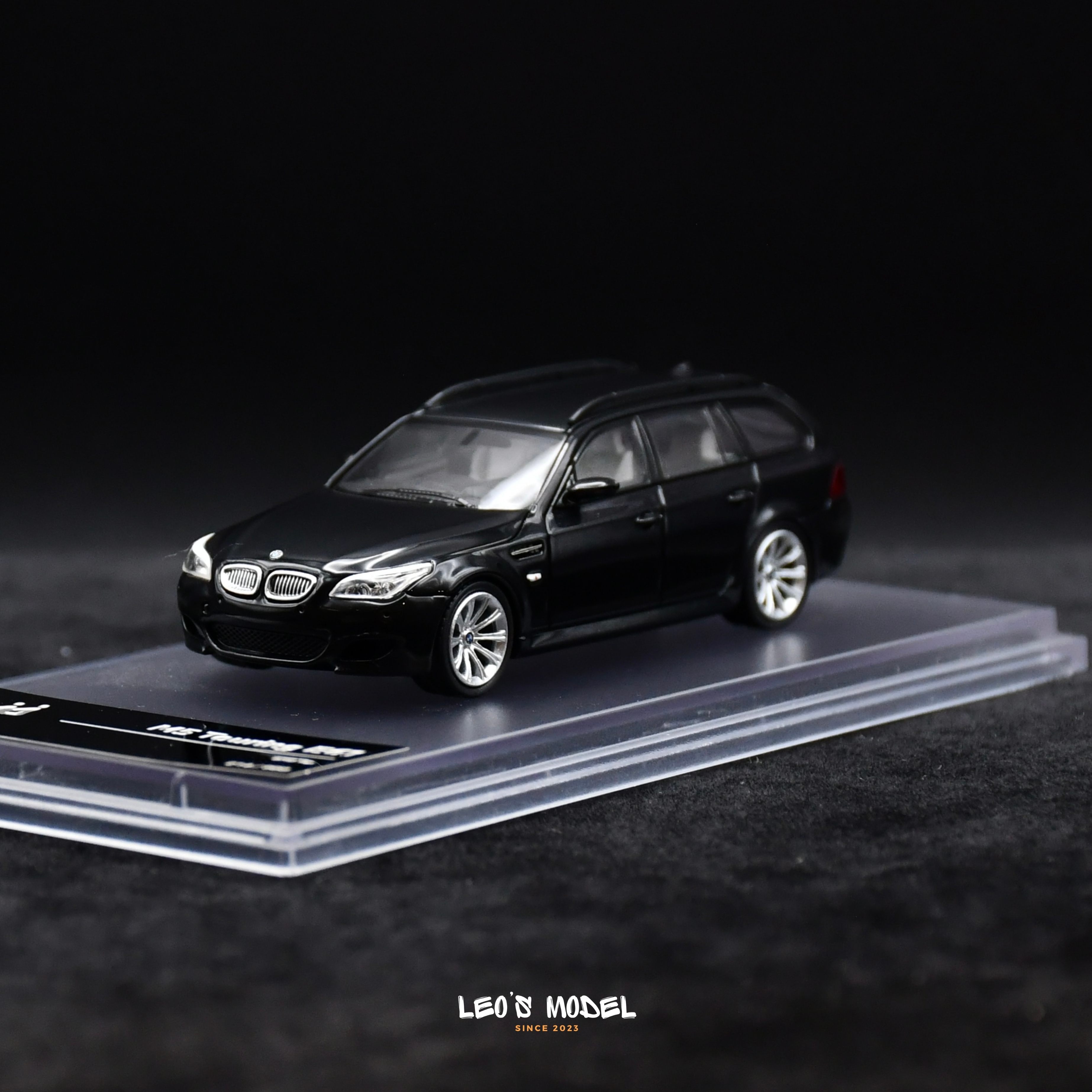 1/64 BMW E61 M5 Touring 黑