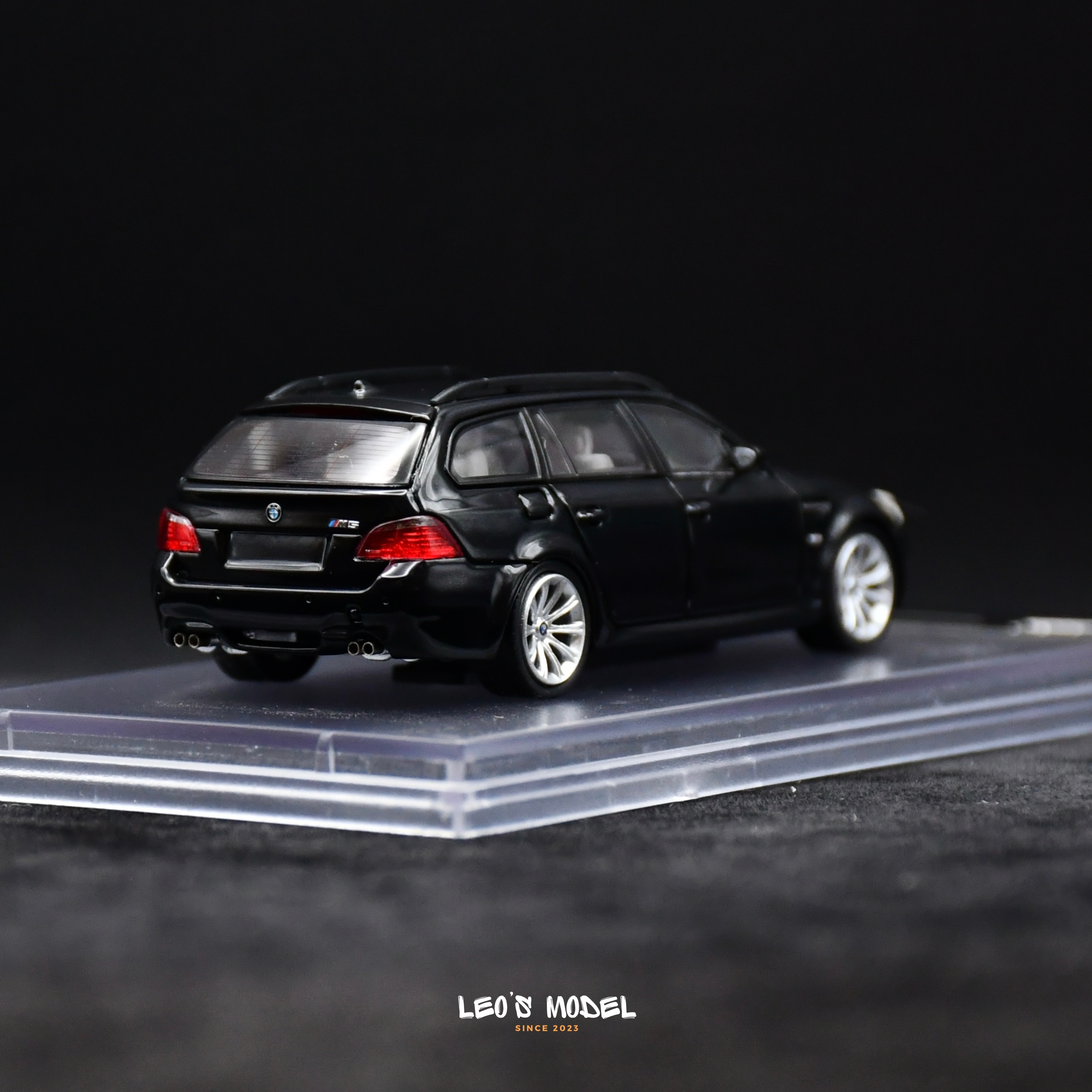 1/64 BMW E61 M5 Touring 黑