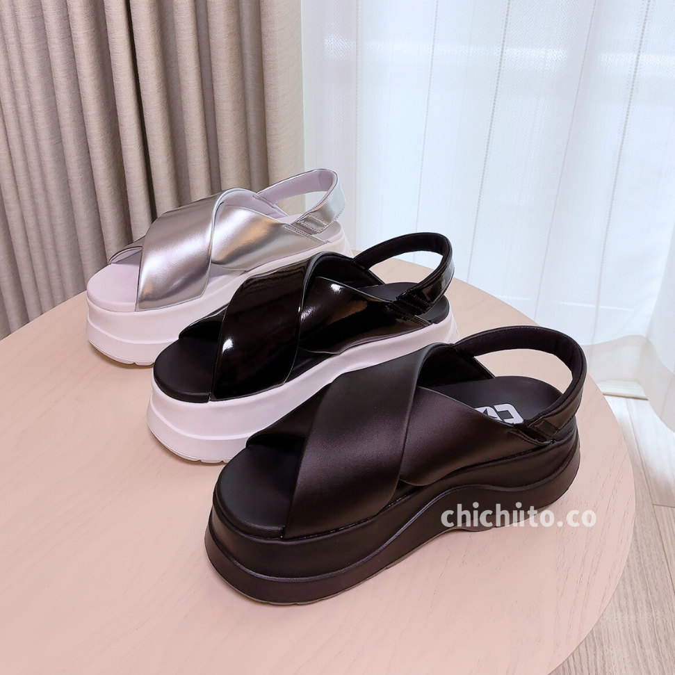 converse 厚底蓬蓬涼鞋