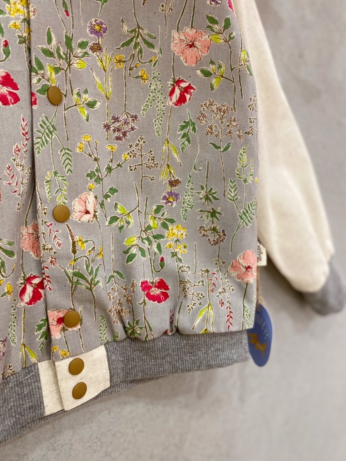 灰細花卉 棒球外套(120)