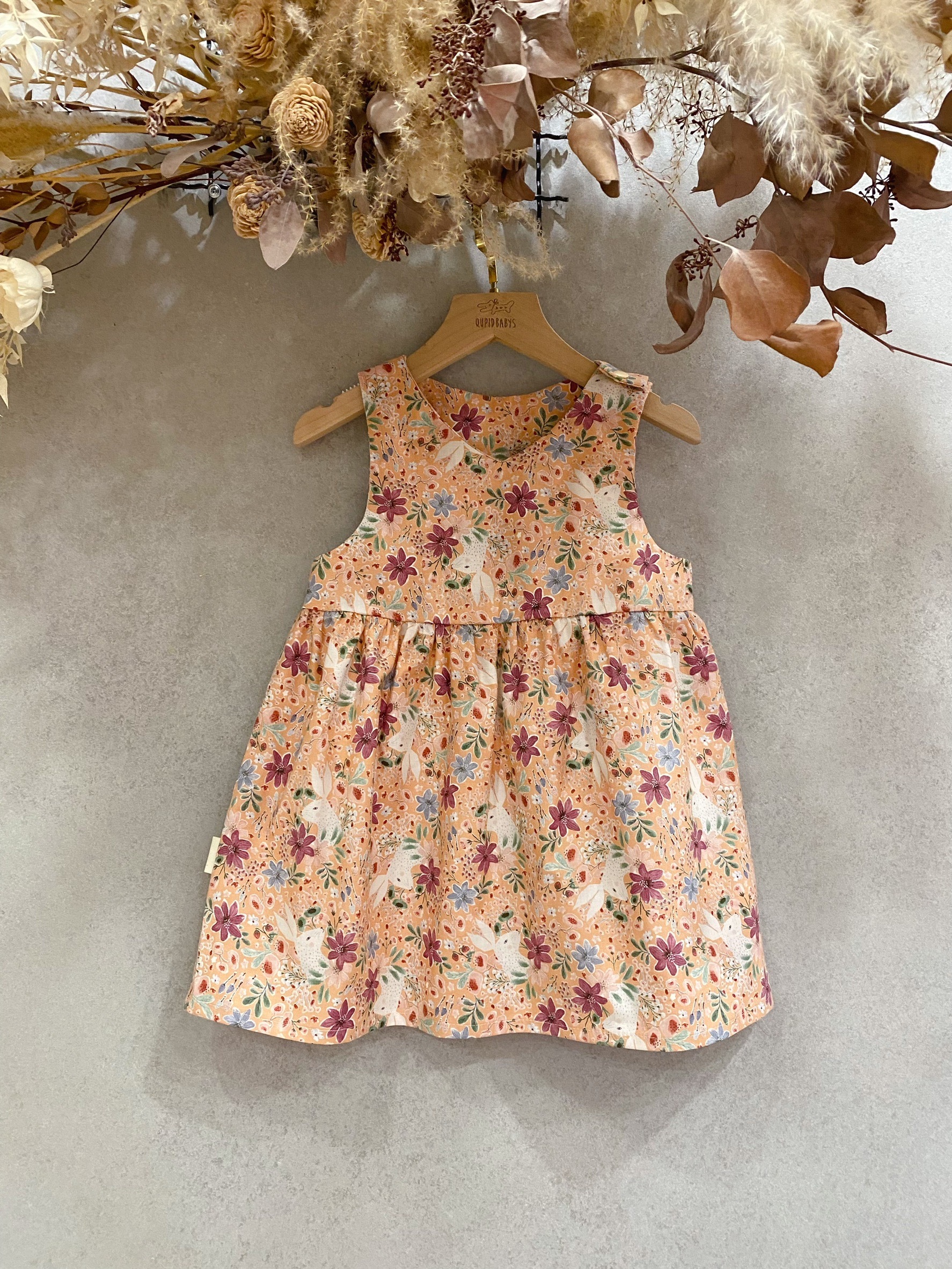 粉橘花卉小白兔 單肩釦洋裝(100)