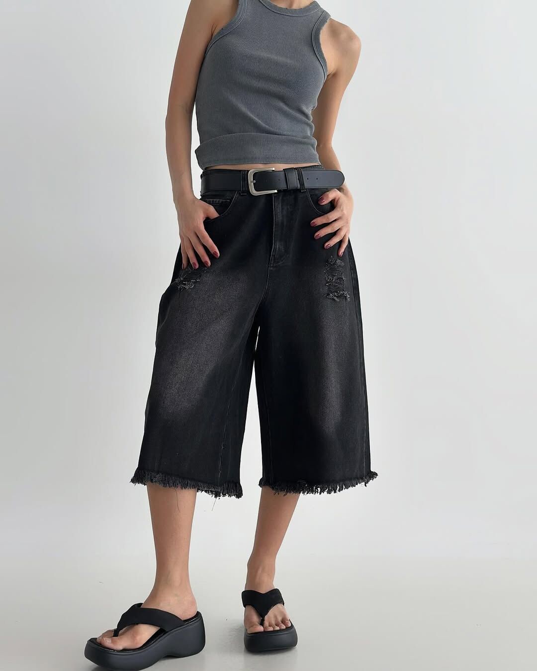 (韓國快閃優惠)Ruda Damage 百慕達牛仔褲