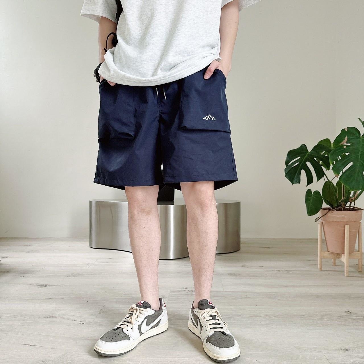 山脈刺繡 立體口袋風褲 1702【活動款 賣完不補】