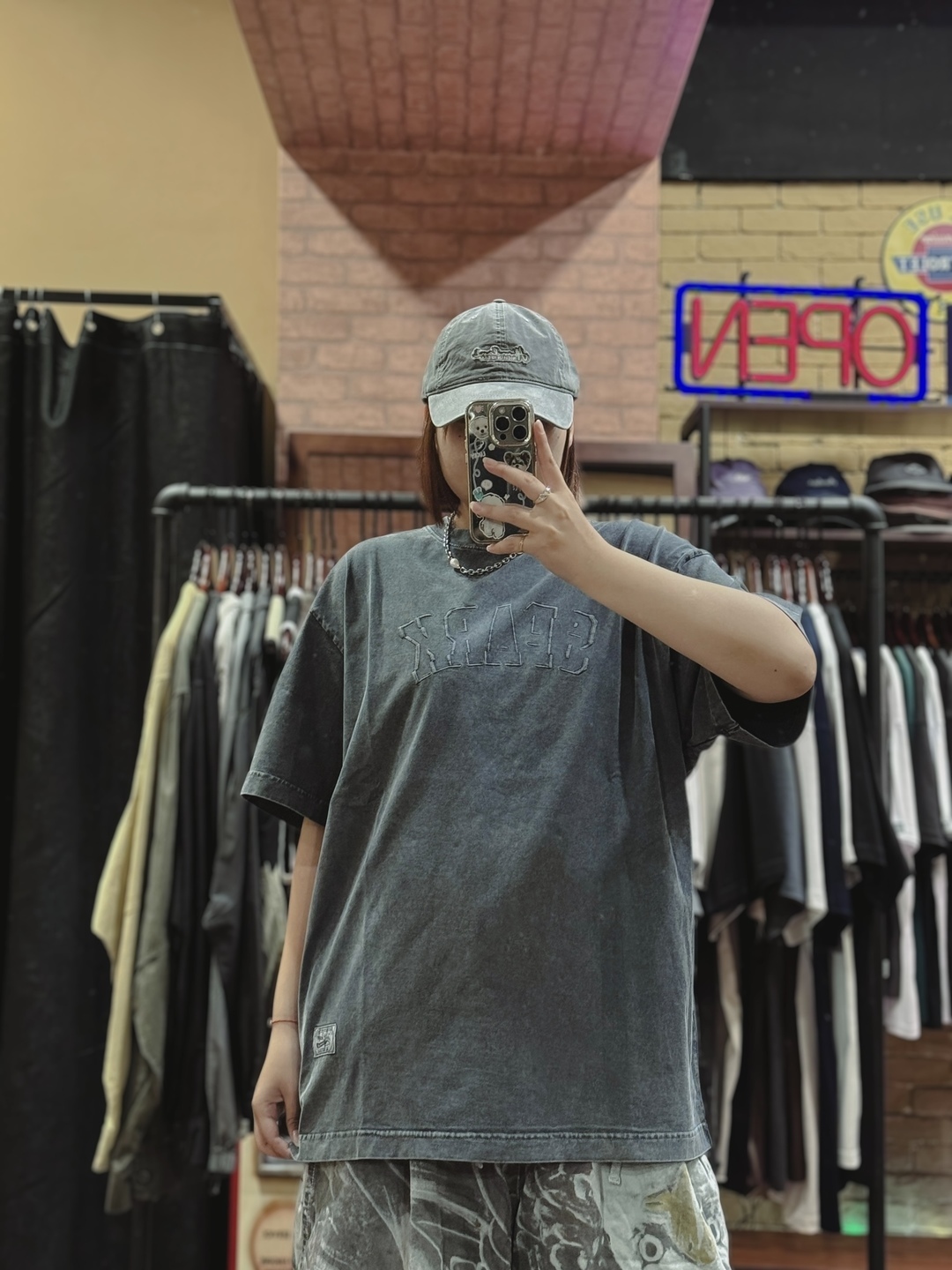 Spark立體感刺繡水洗TEE