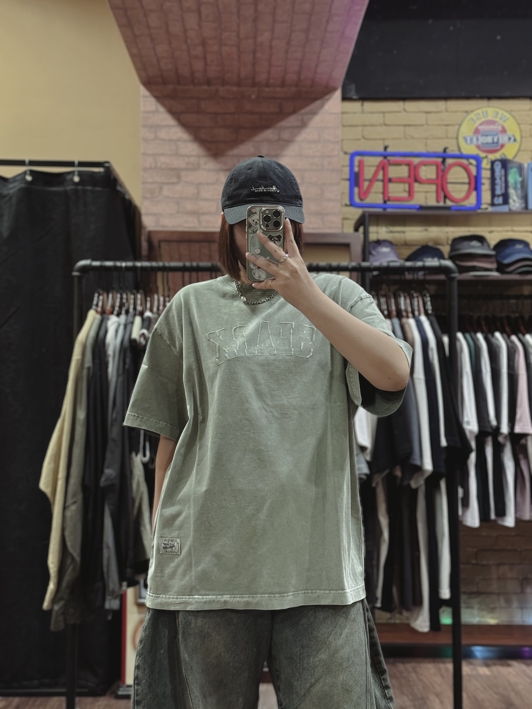 Spark立體感刺繡水洗TEE