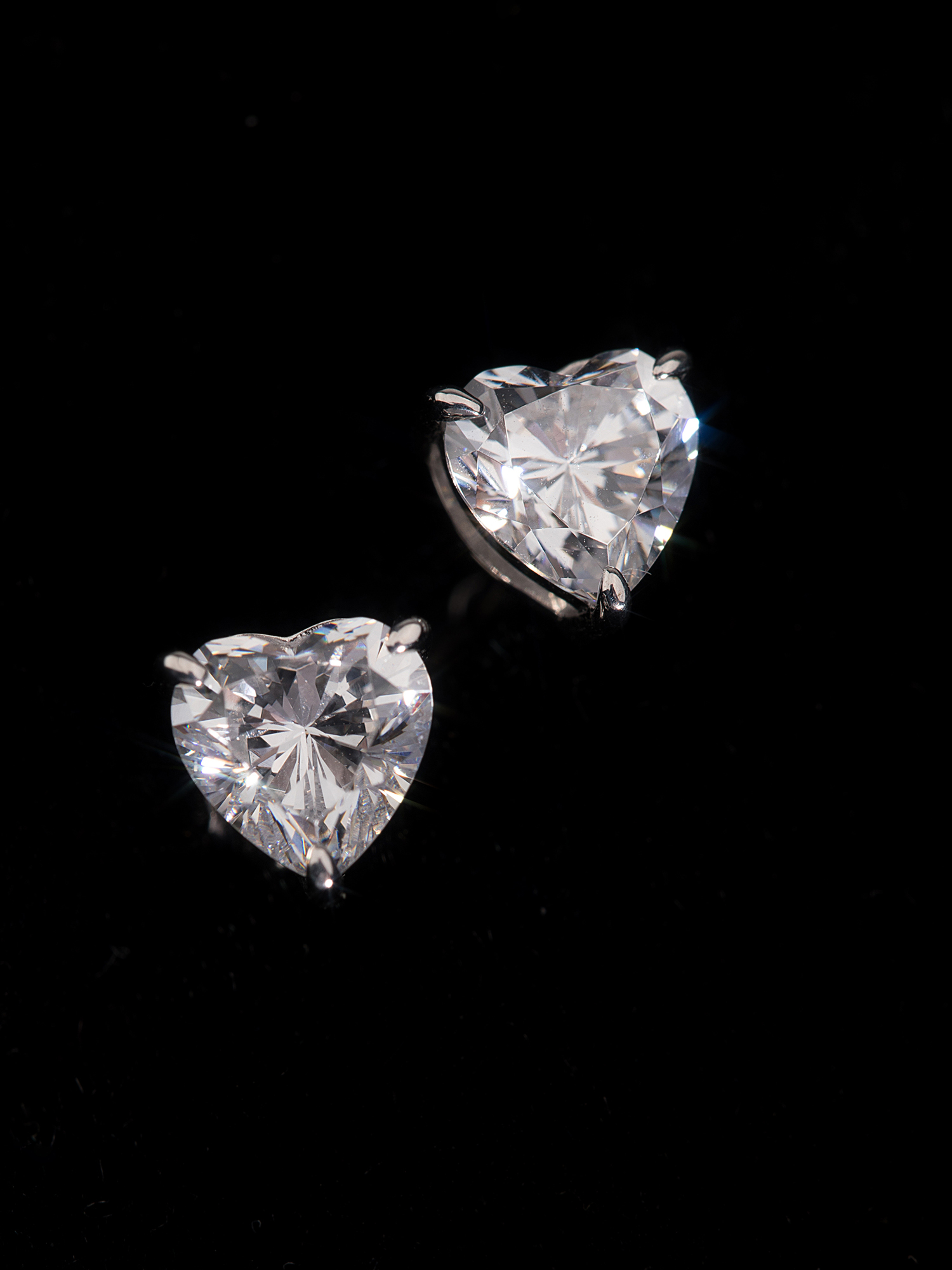 單鑽 | 愛心寶石三爪鑲純銀耳釘耳環