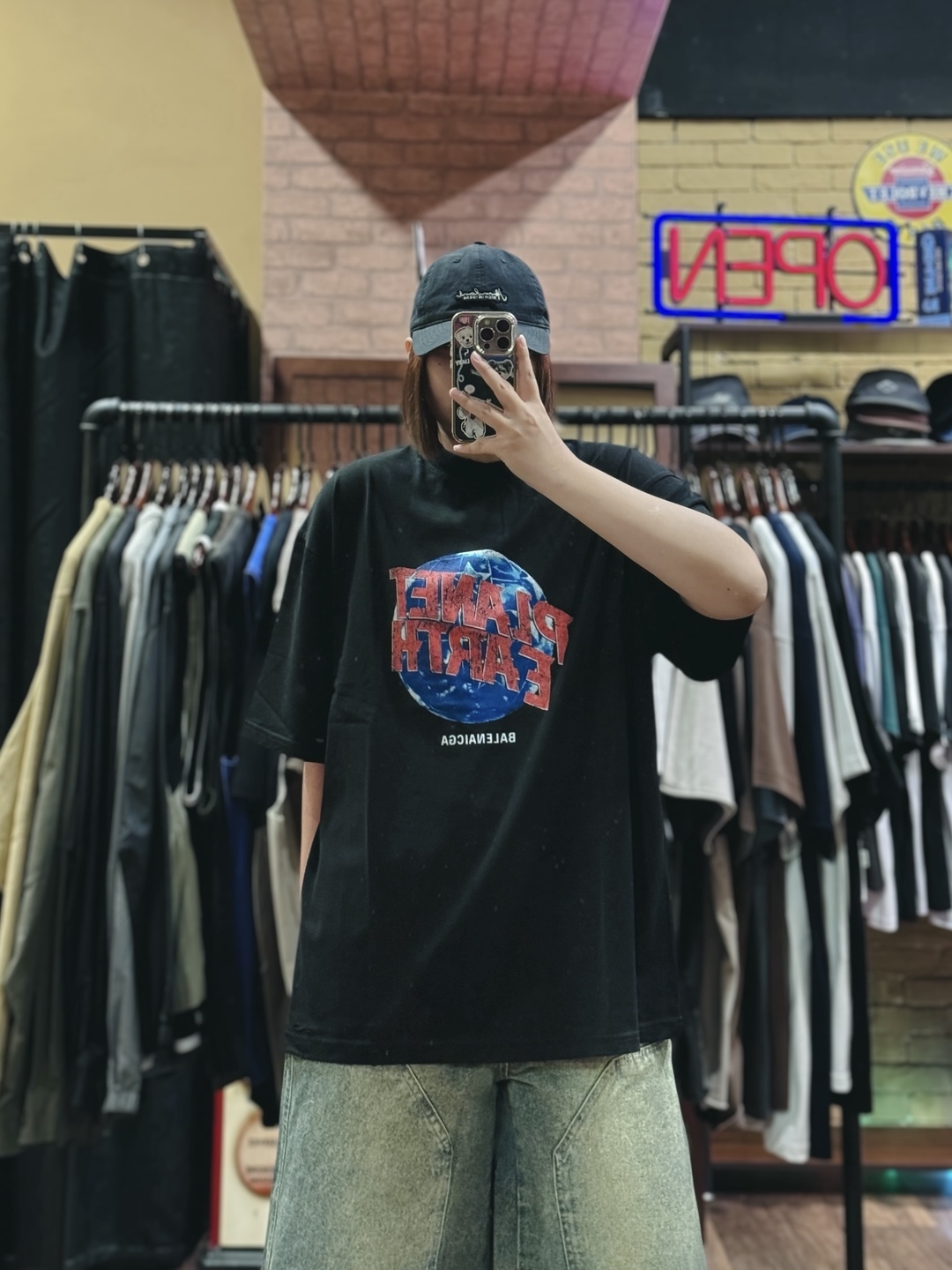 Planet Earth復古破壞短TEE