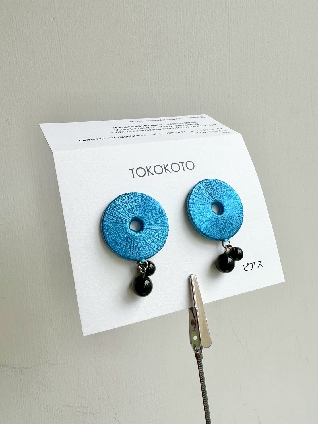 [TOKOKOTO] 刺繡圓舞珍珠耳環 | 瑠璃 | 耳針 | NO.85