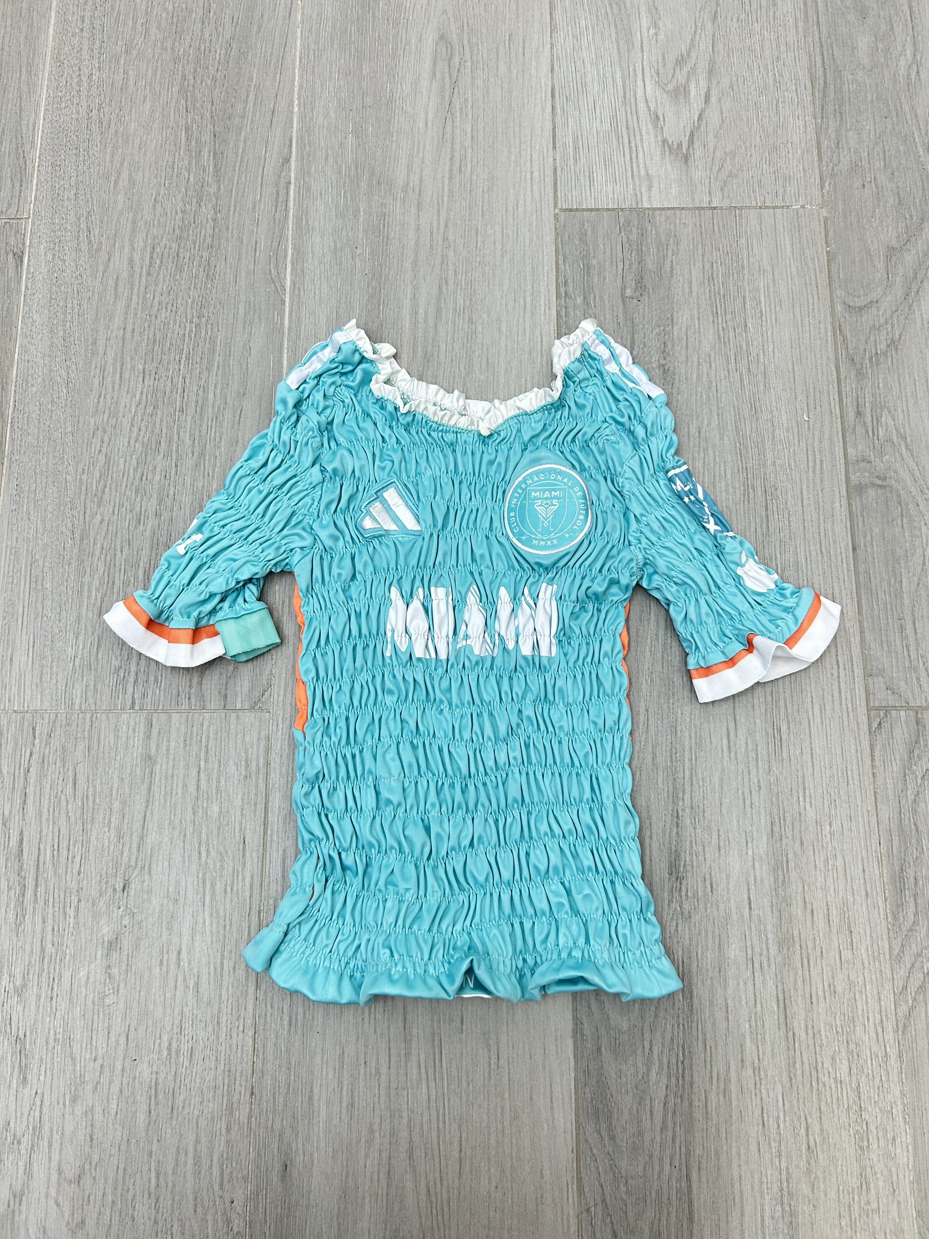 【現貨】泰國Remake一字肩皺摺波衫