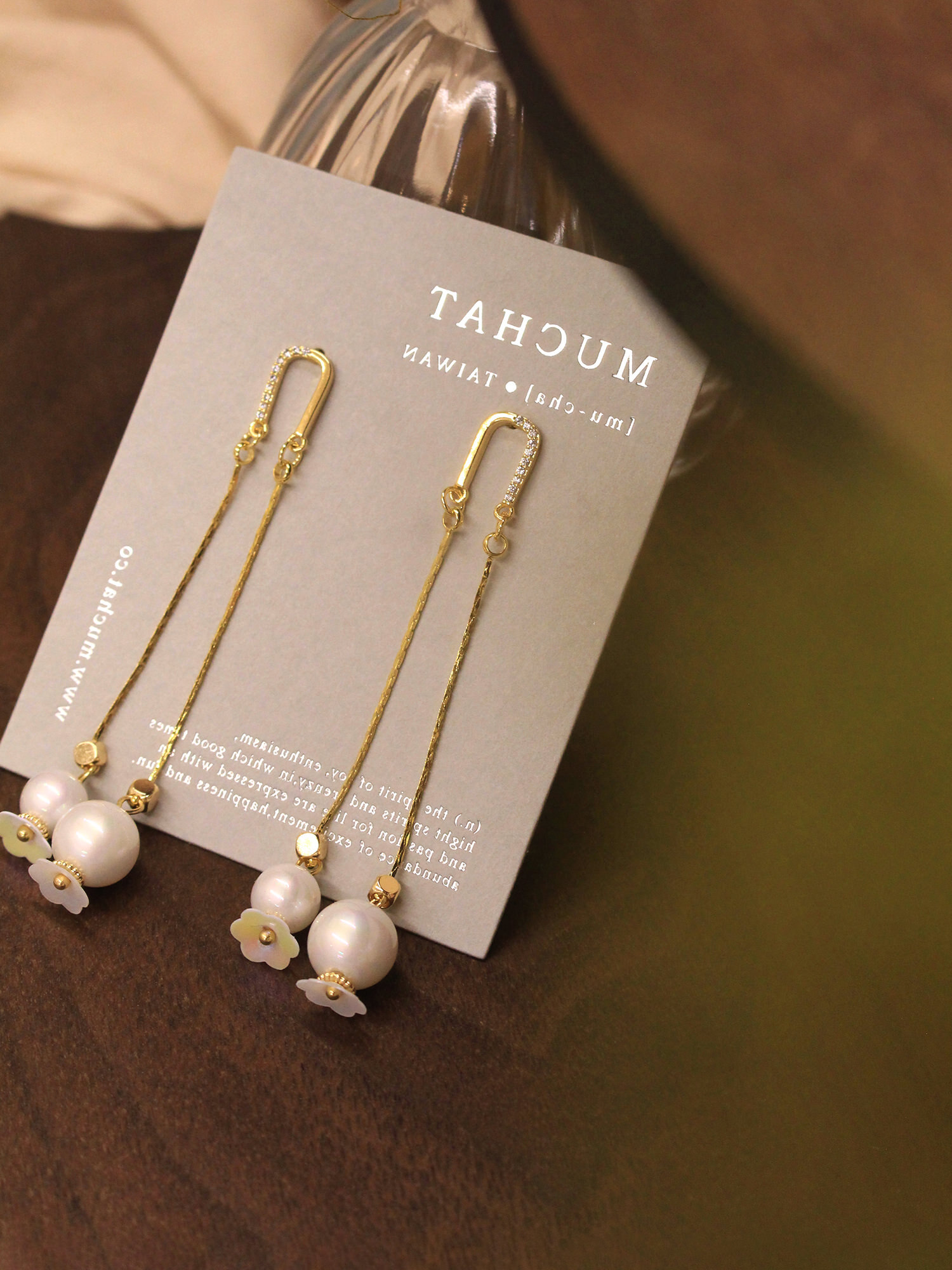 小島日記。MUCHAT手作14+18KGP幾何珍珠小花純銀針耳環