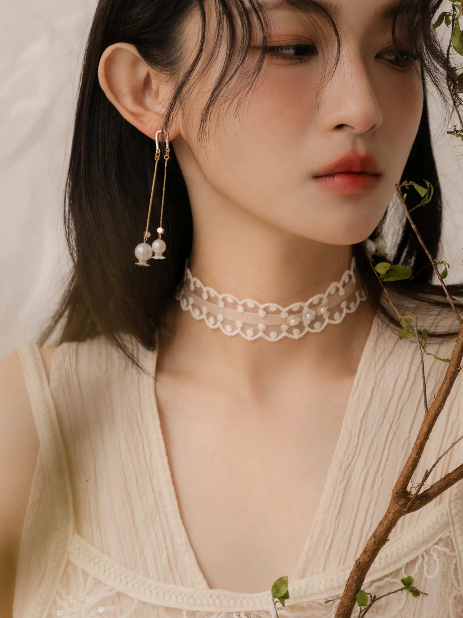 小島日記。MUCHAT手作14+18KGP刺繡蕾絲小花項鍊