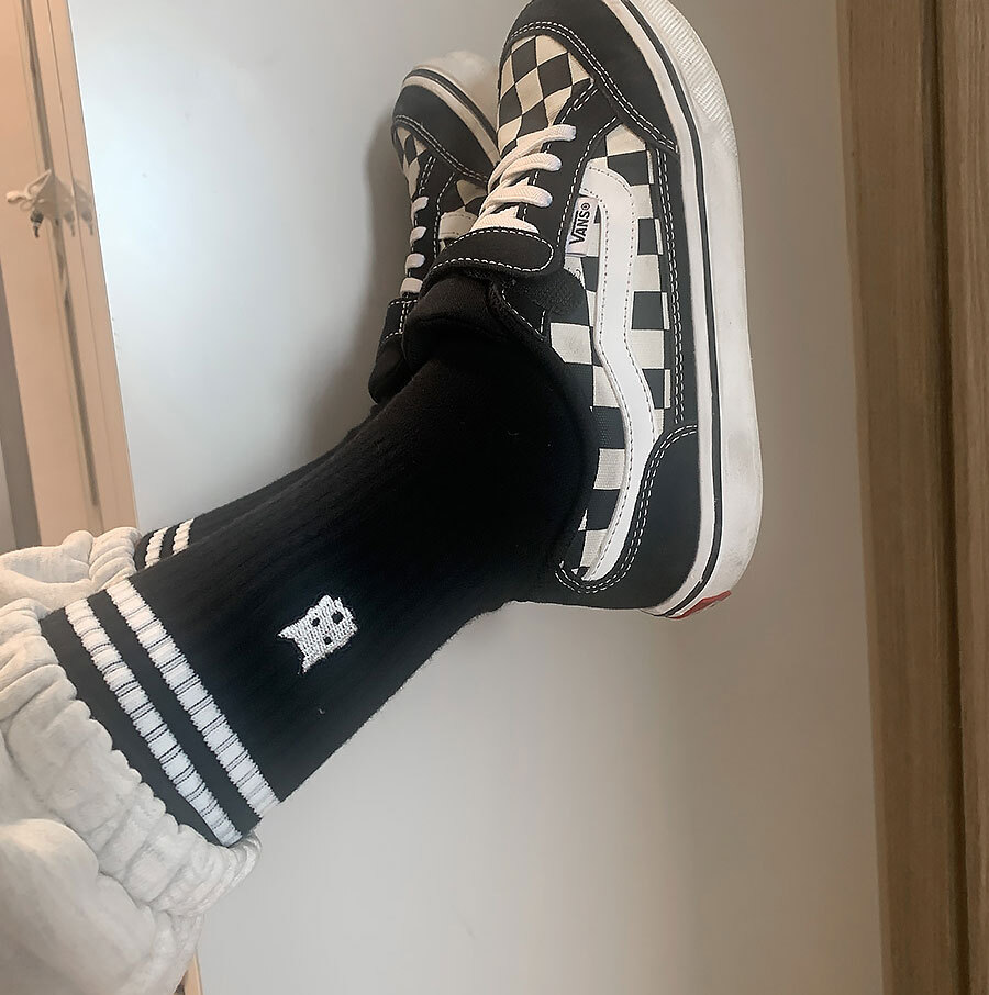 刺繡狗勾黑白襪2入組