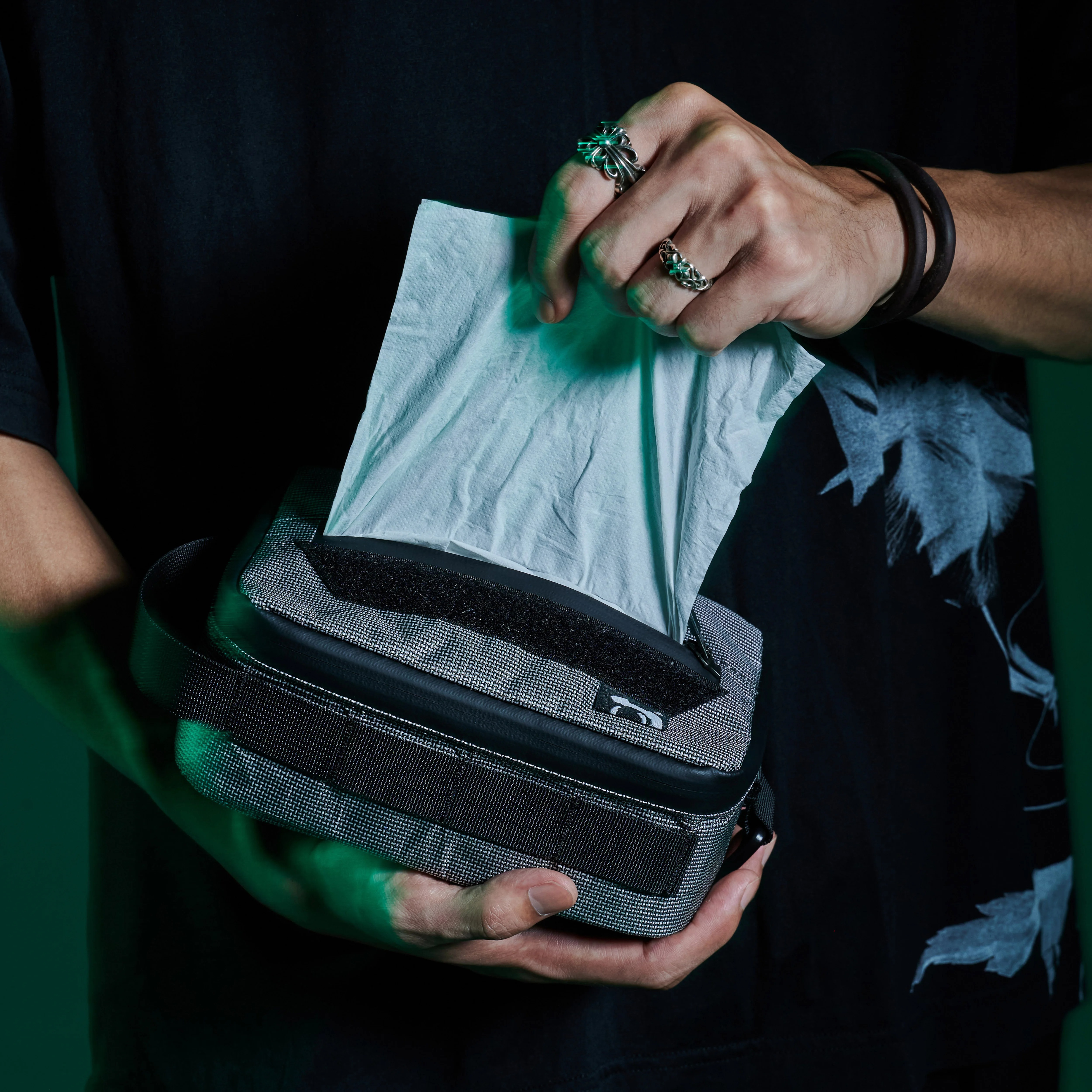 【超頻漫遊】S-12 戶外戰術抽紙包