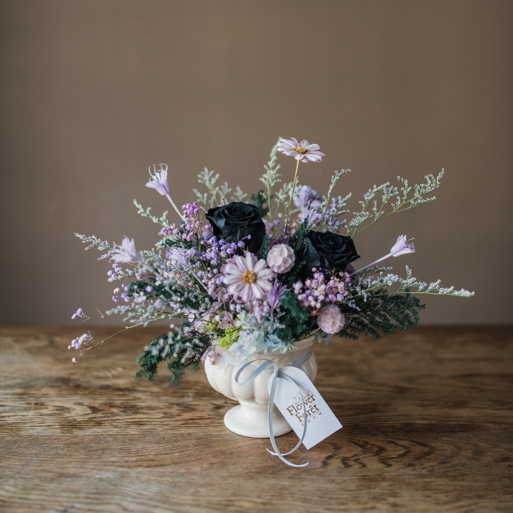 黑紫幽夢 | 桌花