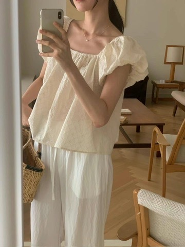 K42 蓬蓬袖上衣 (米/白)