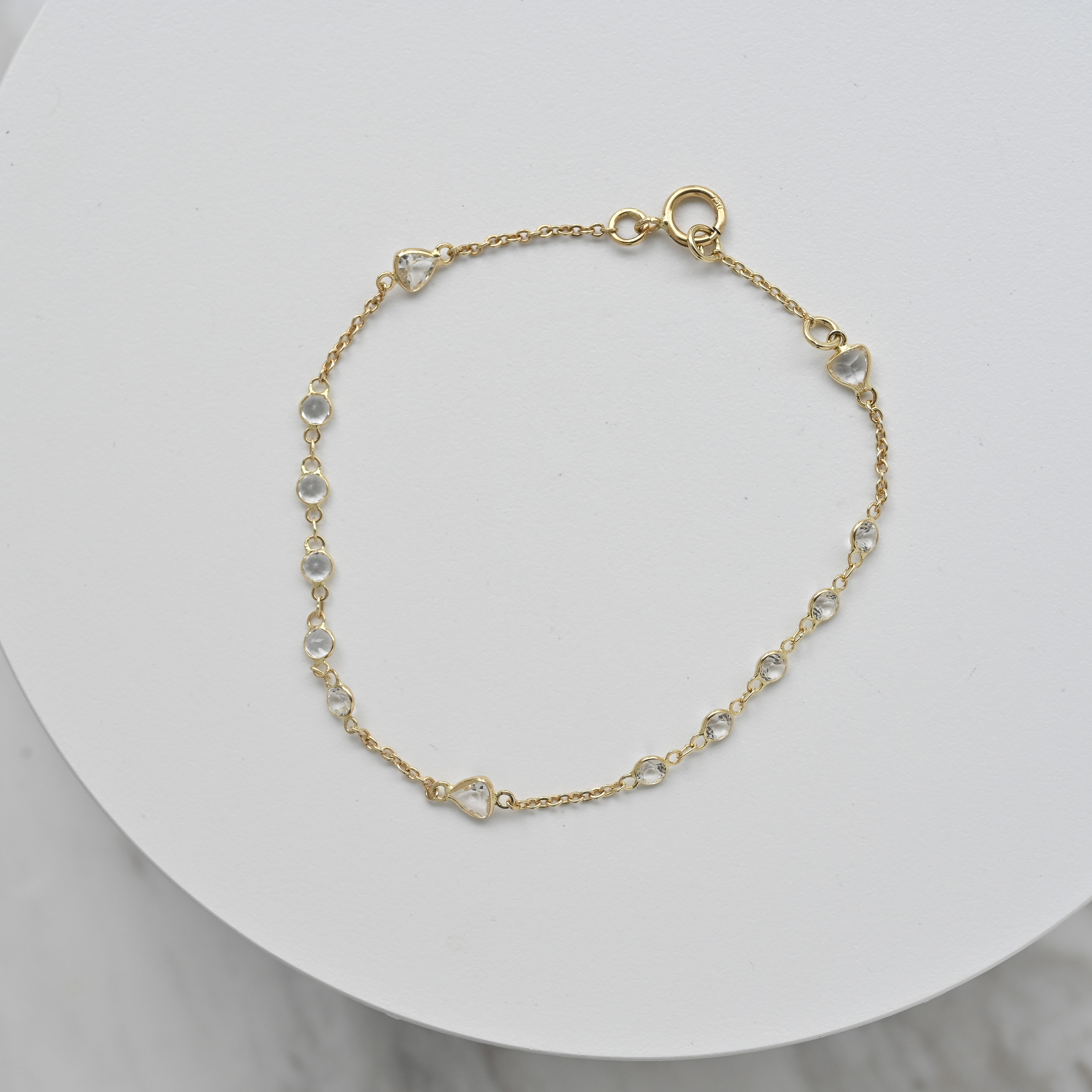 18K 2.18ct White Topaz Bracelet