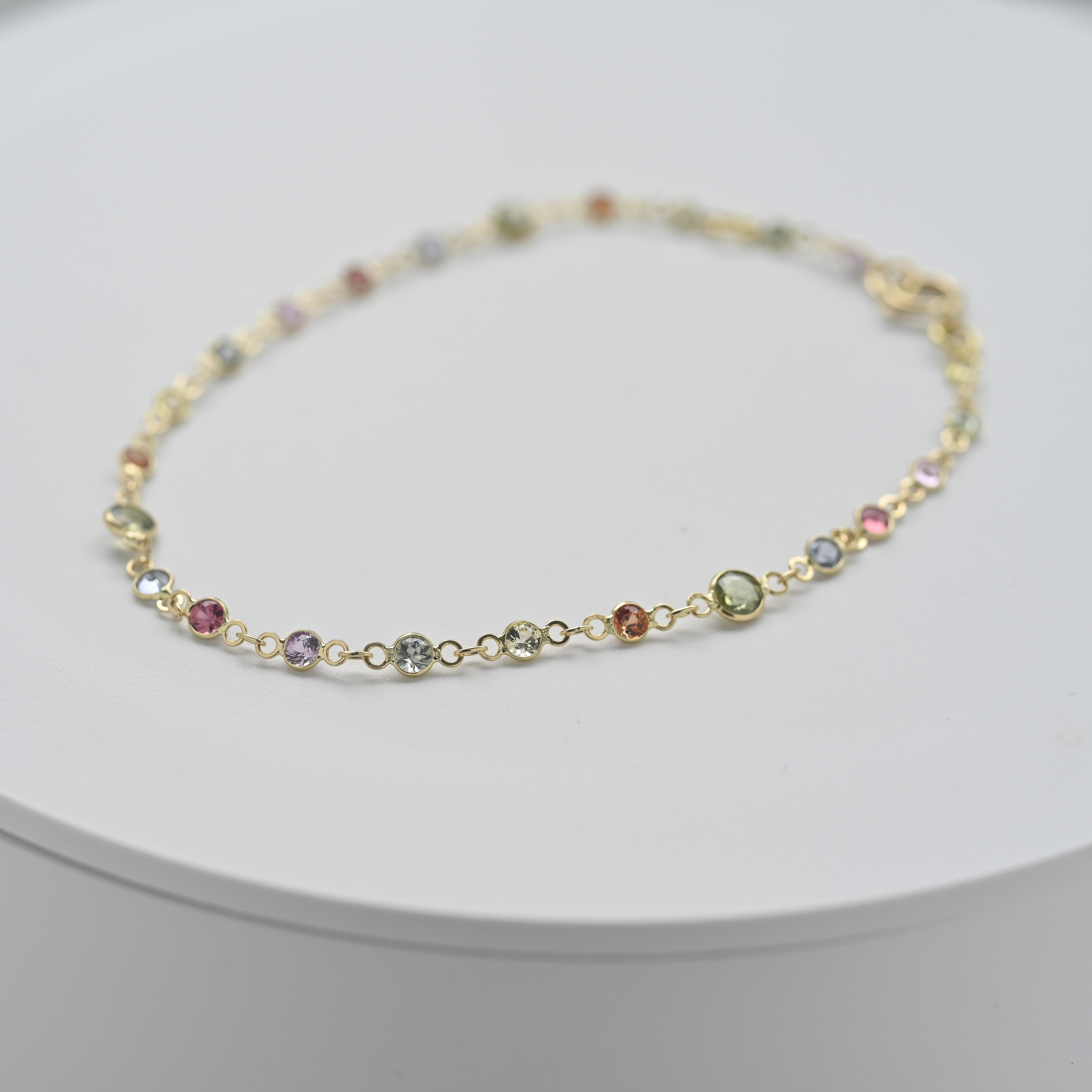 18K 1.97ct Rainbow Sapphire Bracelet