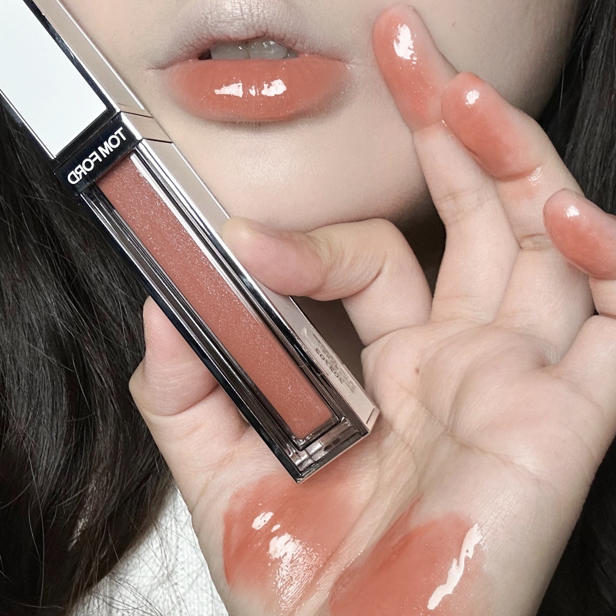 Tom Ford太陽輕吻水唇萃 #17 限量奢華款