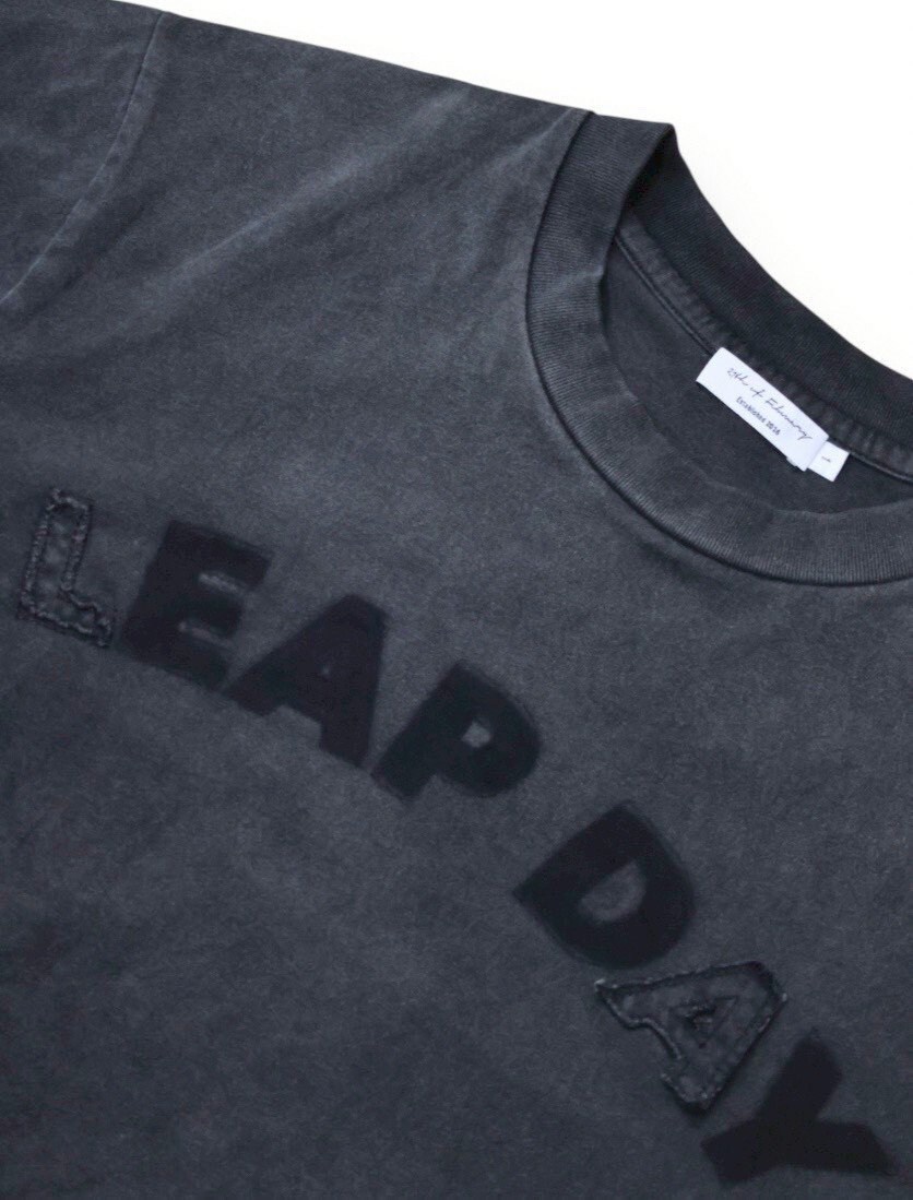29offeb 25SS Torn Patch LEAP DAY Tee