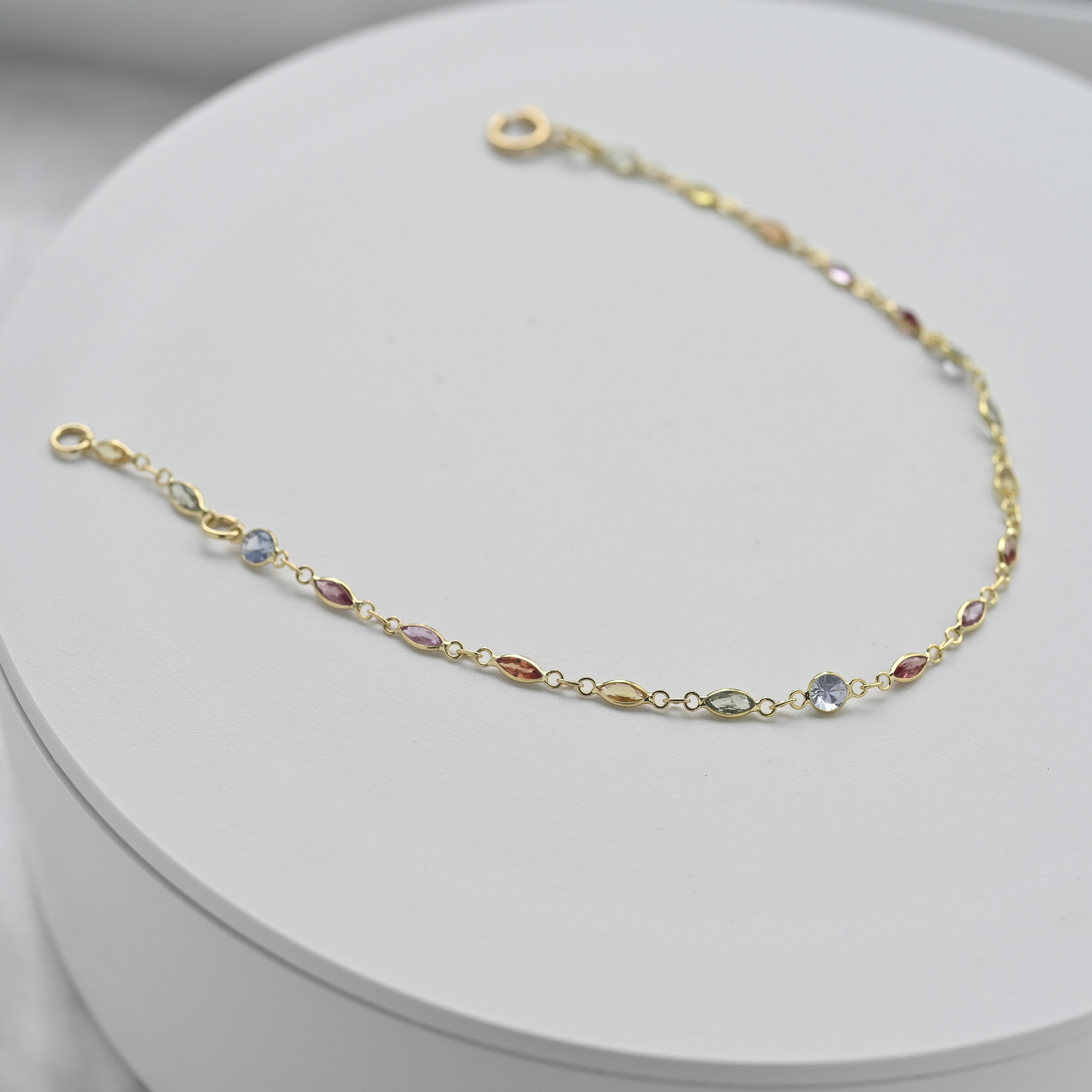 18K 1.77ct Rainbow Sapphire Bracelet