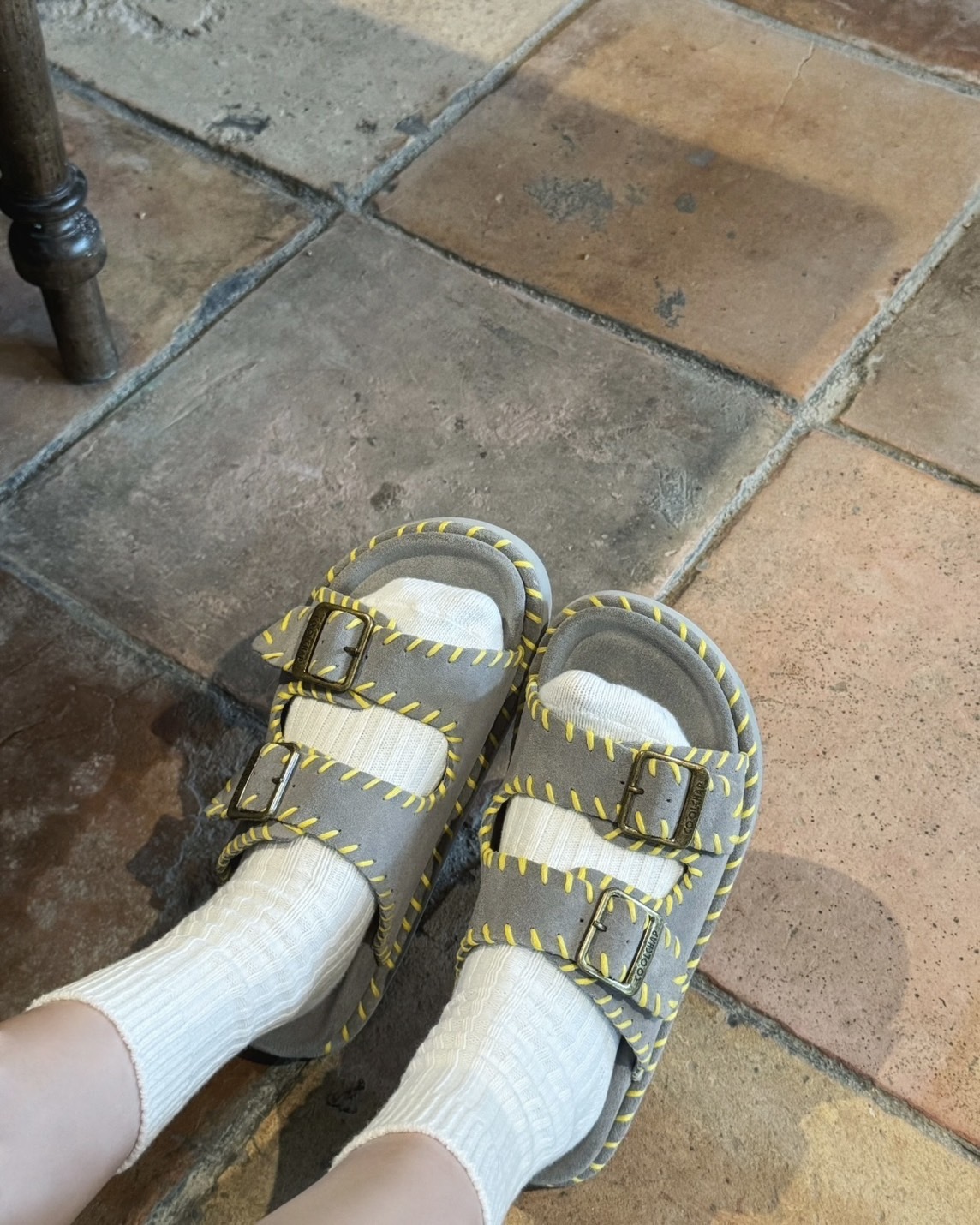 <西班牙設計師品牌🇪🇸>Cool Chap 撞色 縫線 麂皮 一字 拖鞋