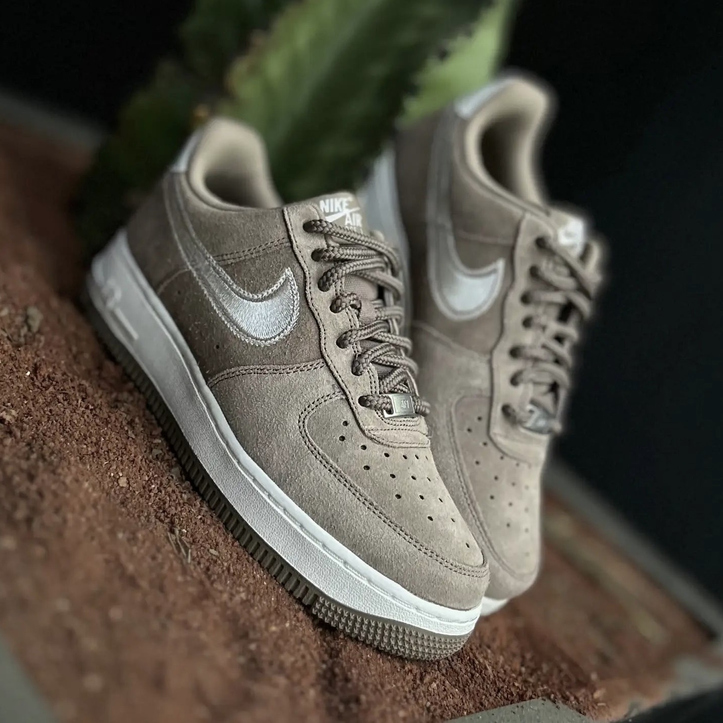 Nike Air Force 1 '07 LV8 Mink Brown 棕色 可可棕 麂皮 鐵牌 低筒休閒鞋