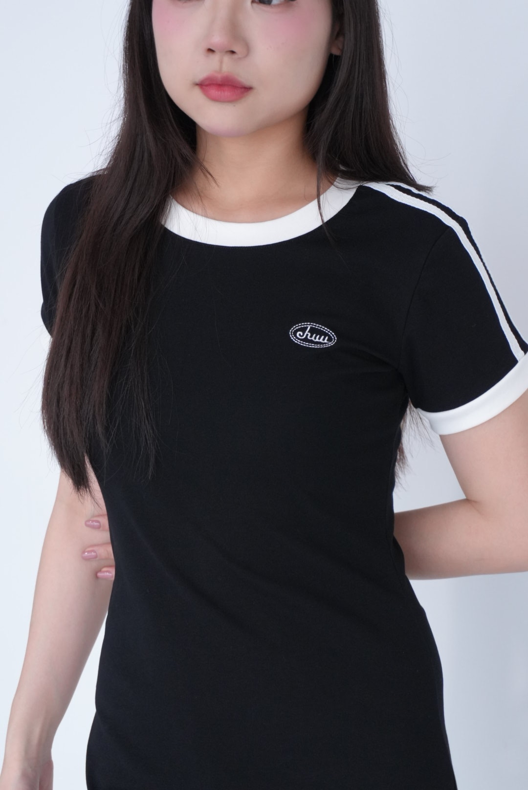 現貨 運動風刺繡短洋裝