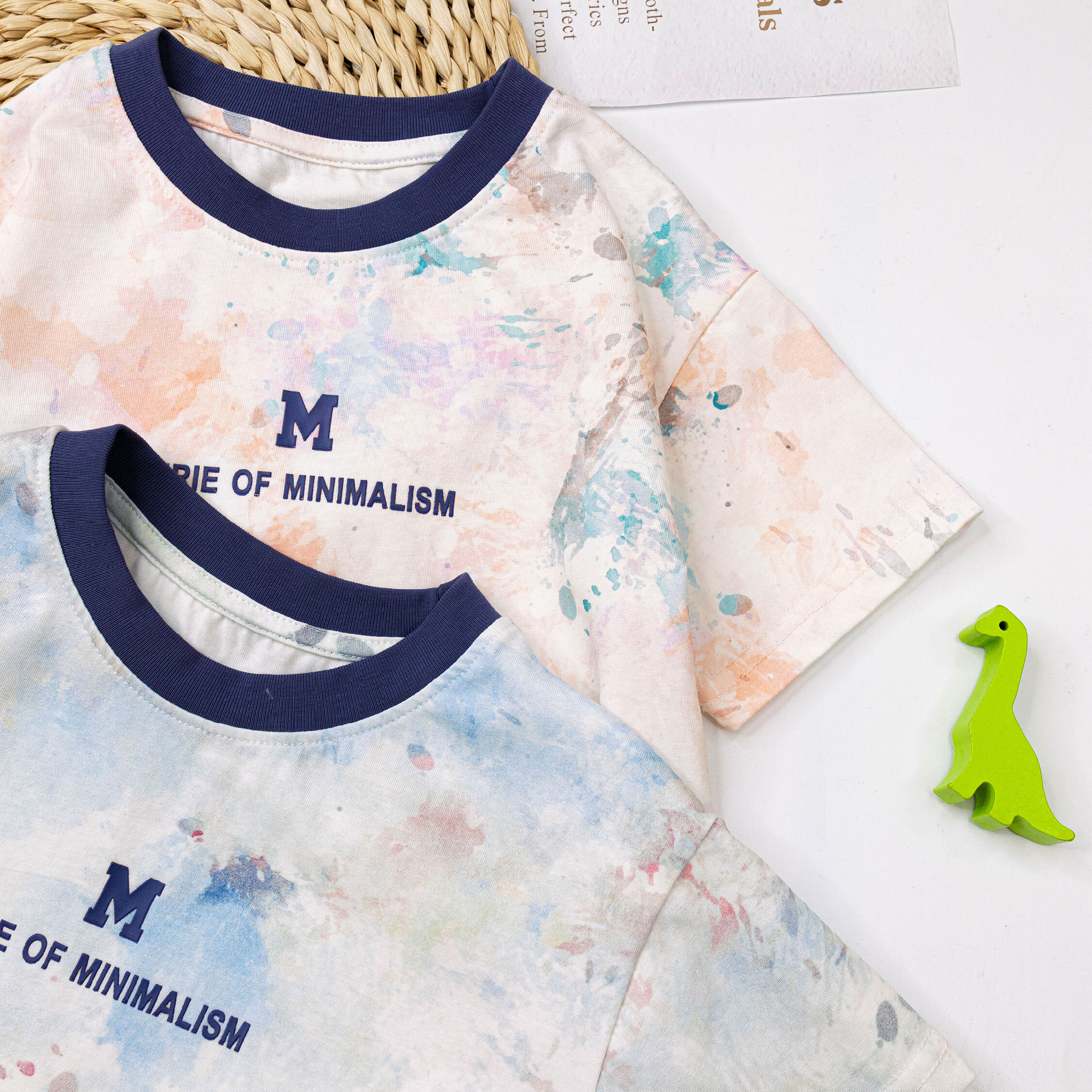 繽紛水墨暈染英字上衣＊二色 (H50680)