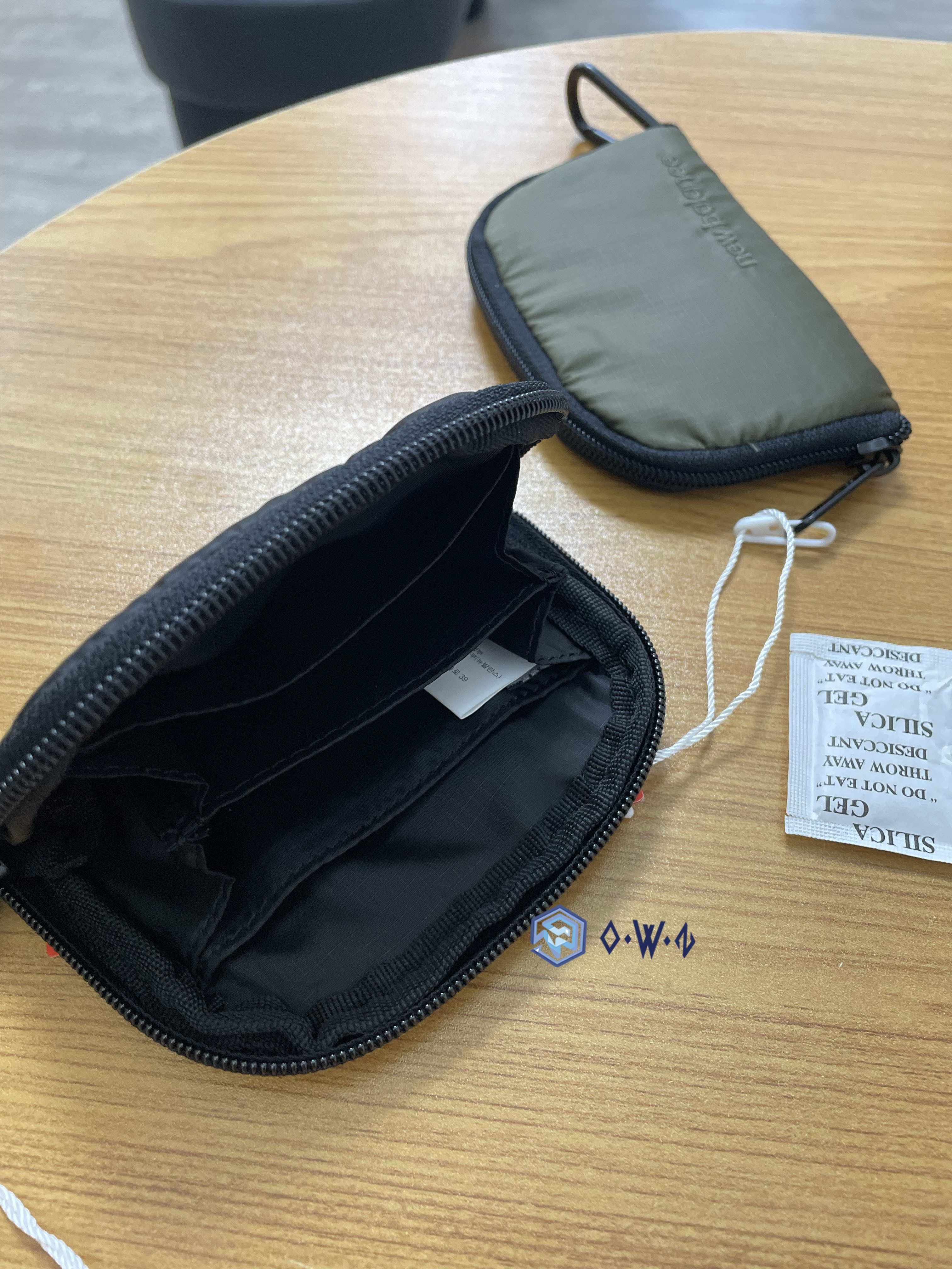 【OWN】New Balance 錢包 卡夾 防水 抗撕裂 城市風格 登山扣 黑色 綠色 國外限定