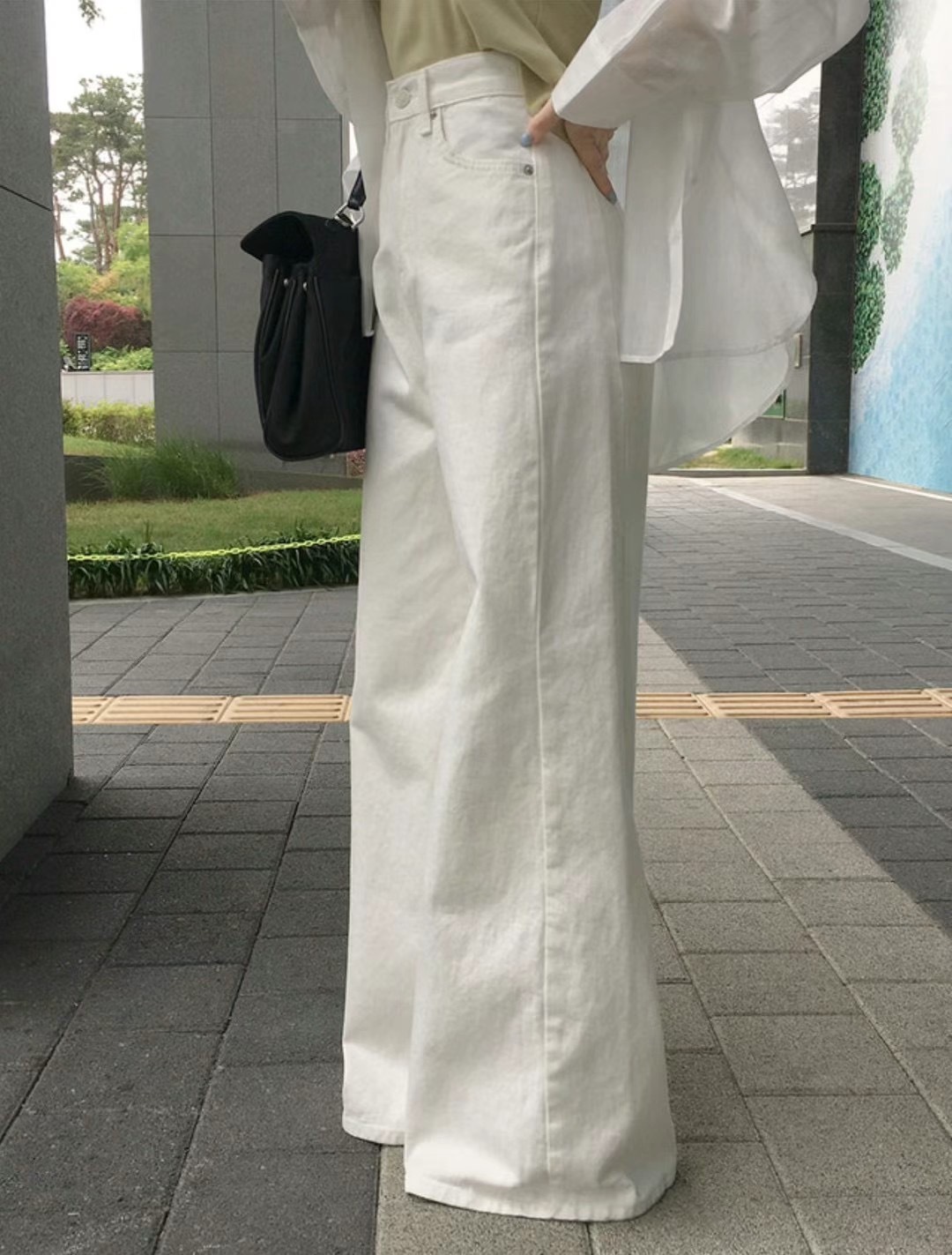 K51 白色寬口牛仔褲S/M