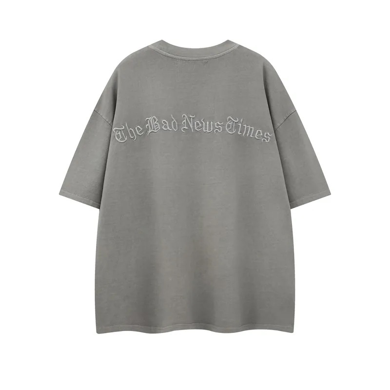 歌德字電繡水洗短T