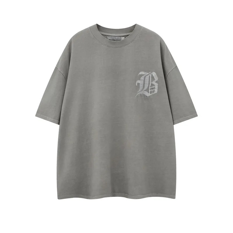 歌德字電繡水洗短T