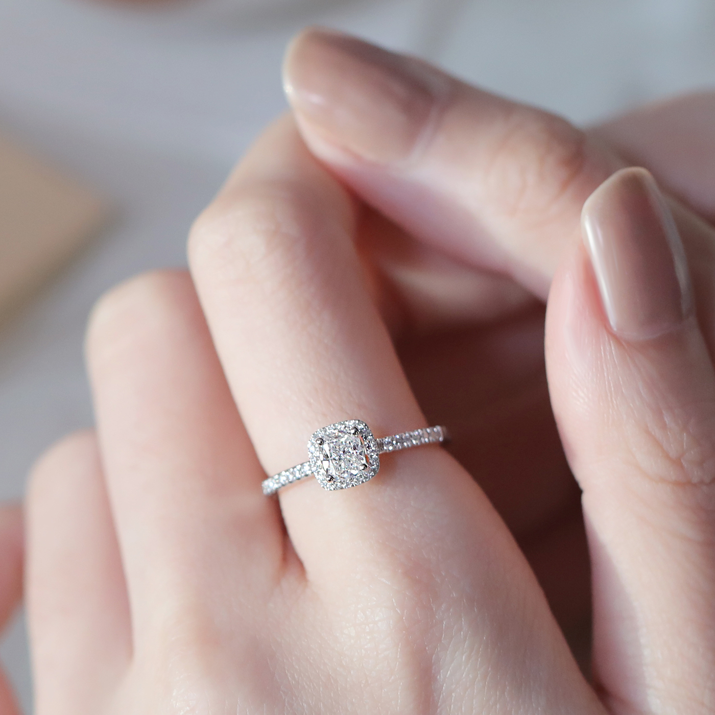 光之旅途 — GIA50分枕形鑽戒