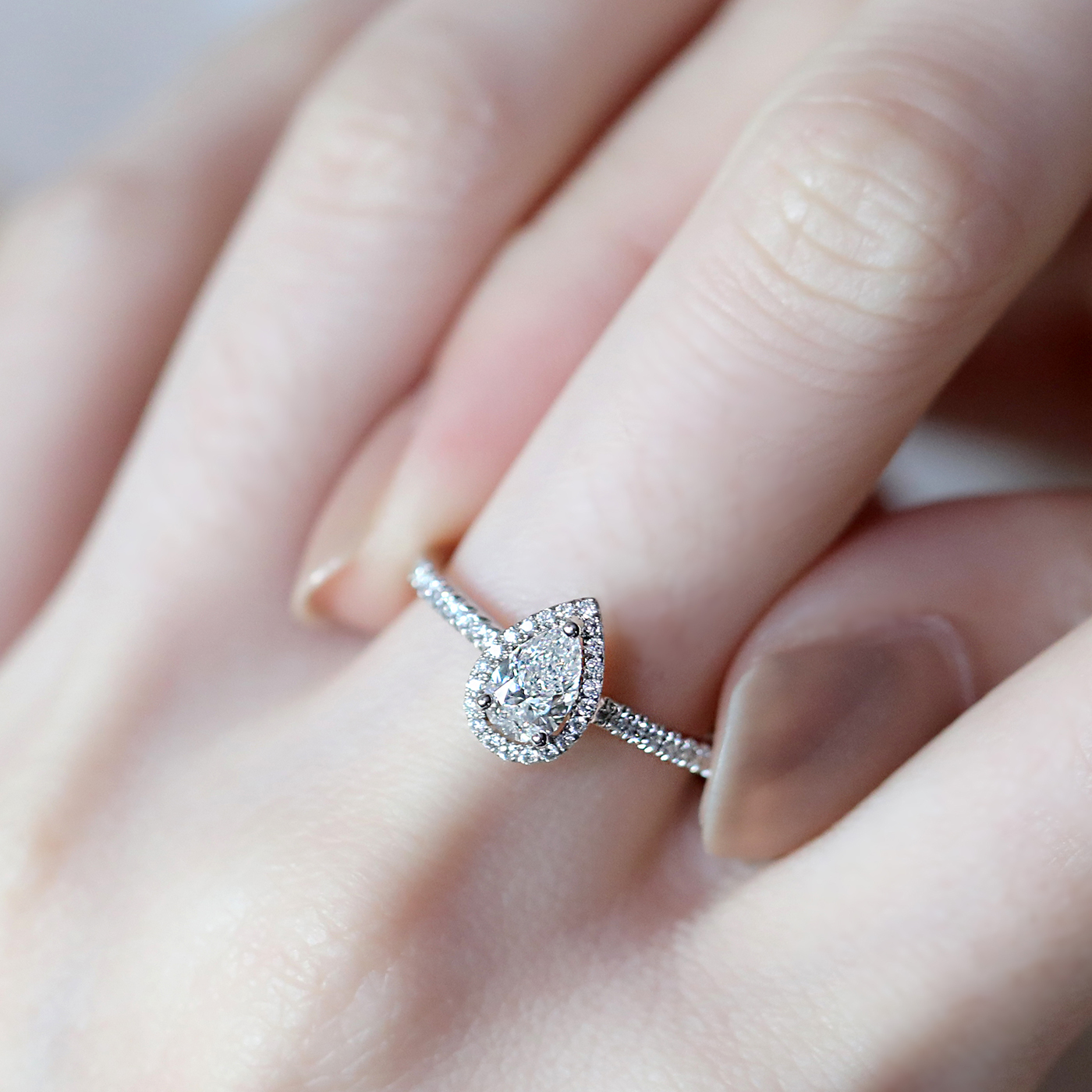 光之旅途 — GIA50分水滴形鑽戒