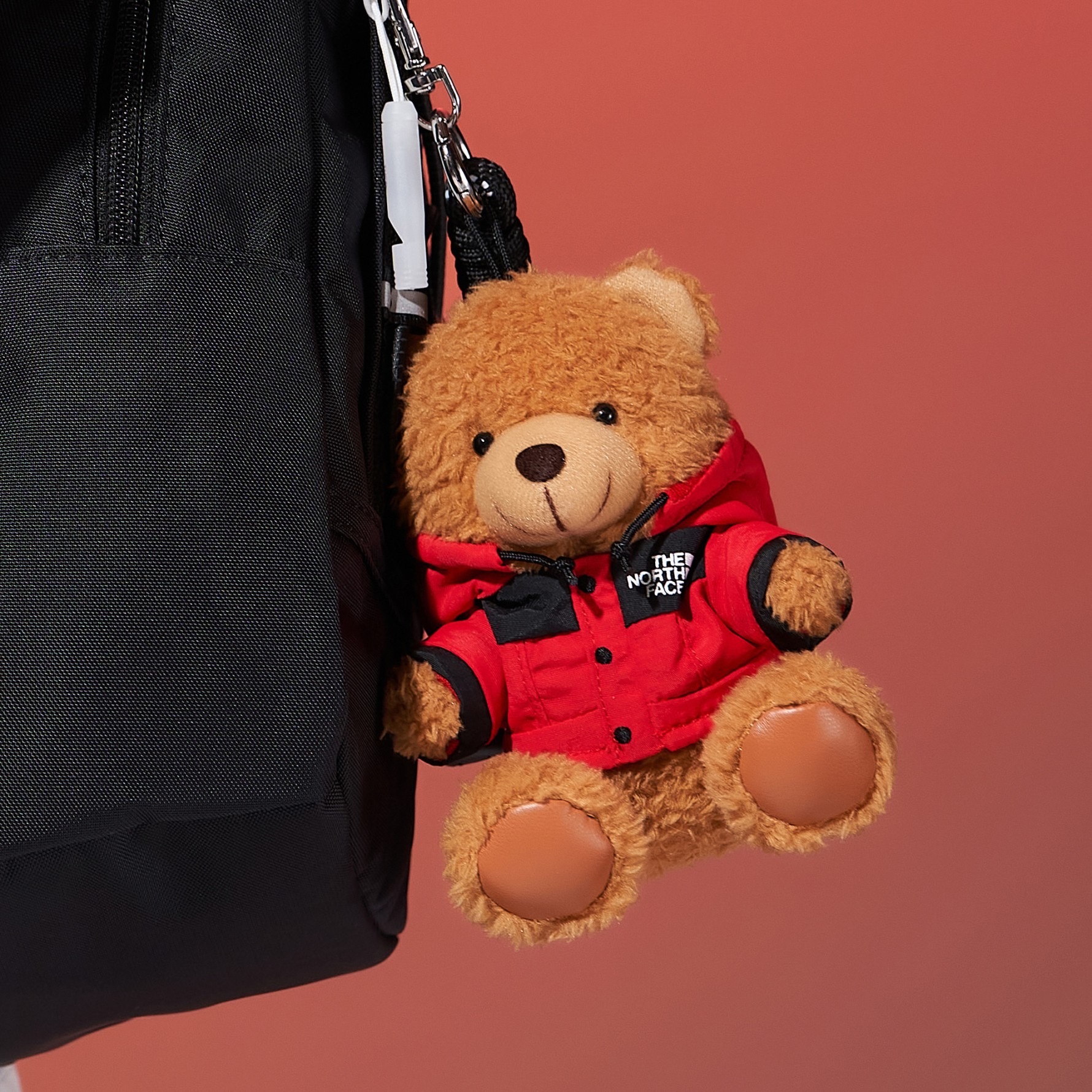 【Luxury】The north face 北臉 熊熊吊飾 熊吊飾 羽絨外套造型小熊 外套熊 娃娃吊飾 包包掛飾 紅白黃藍四色