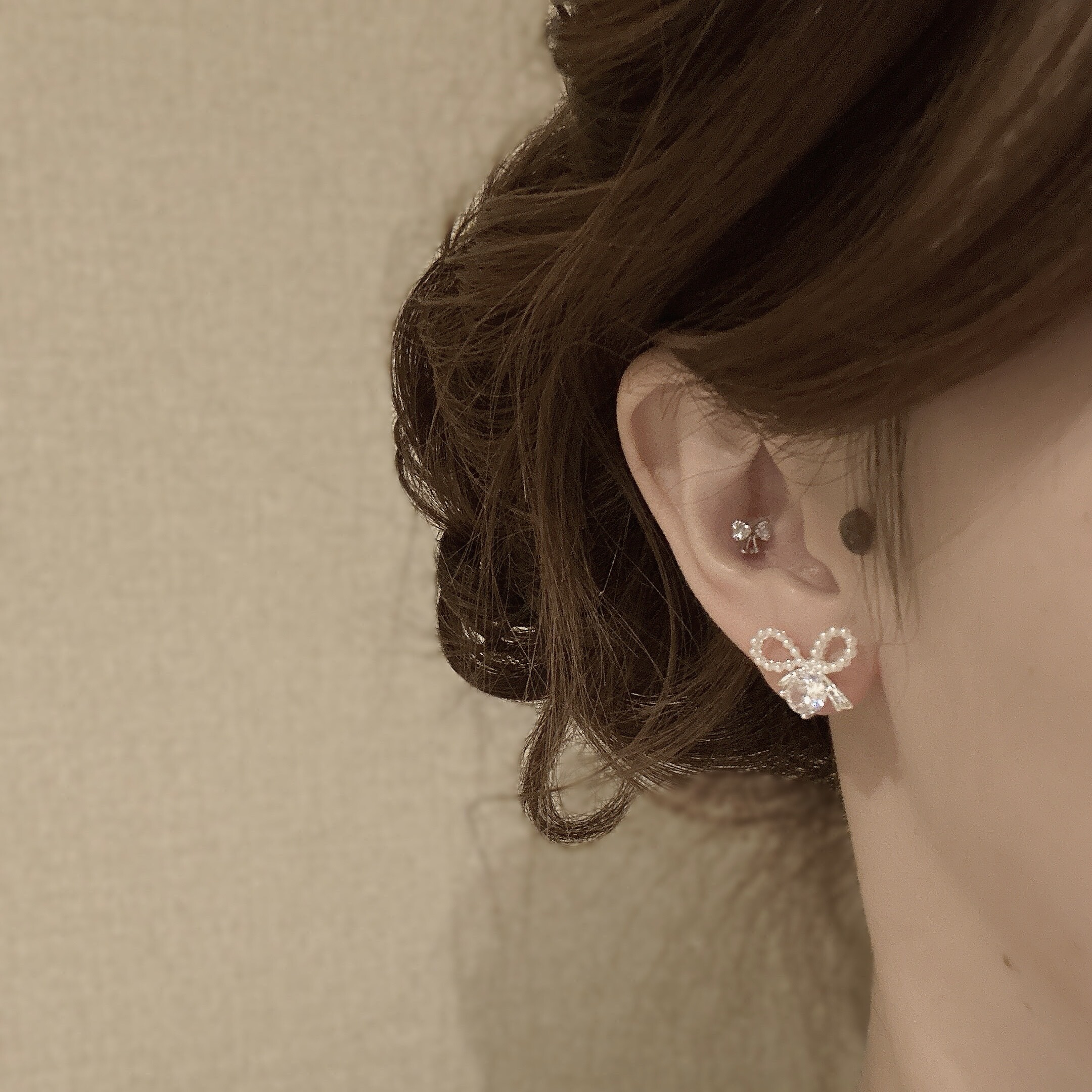 B333珍珠蝴蝶結鋯石耳針