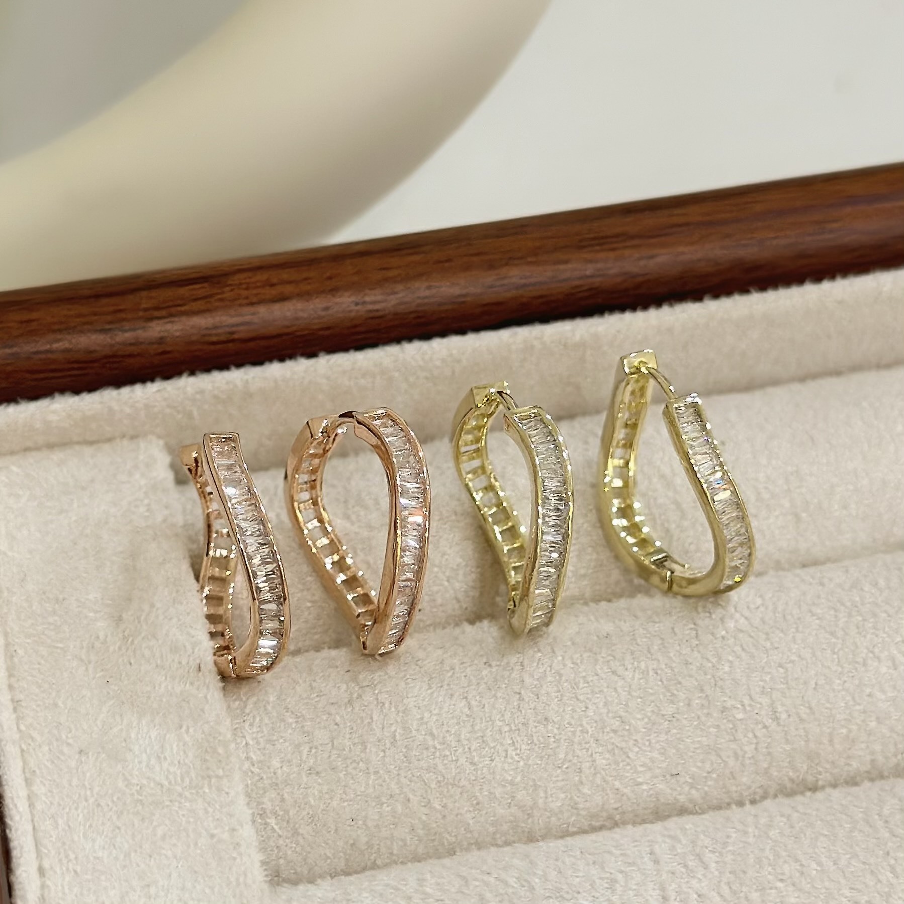 B274鋯石波浪易扣