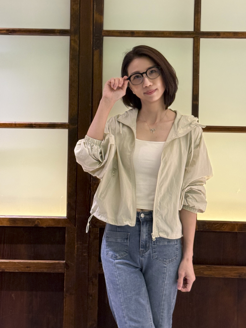 夏天的溫柔後盾｜抽繩輕感連帽外套