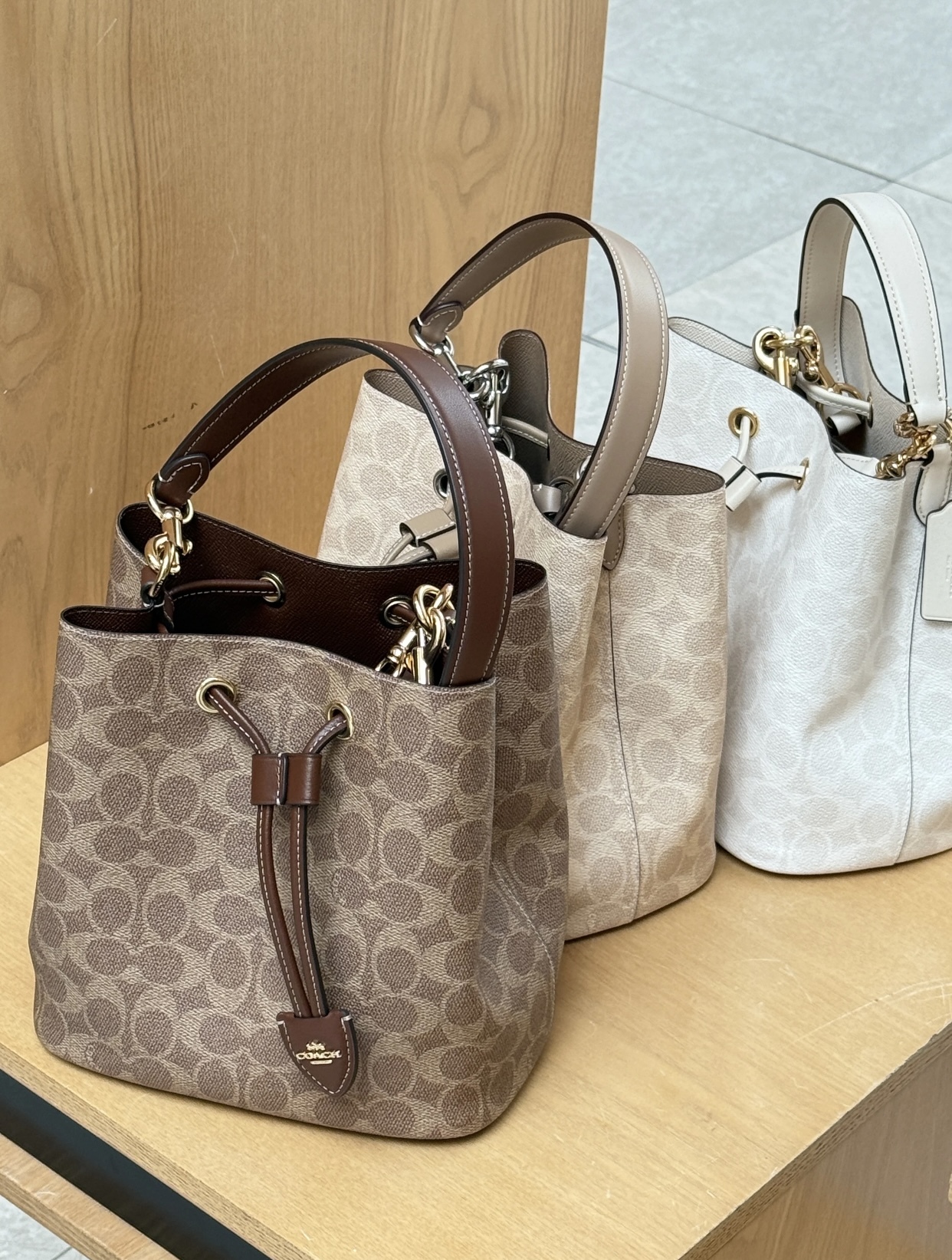 【預訂】Coach Rowan Bucket Bag