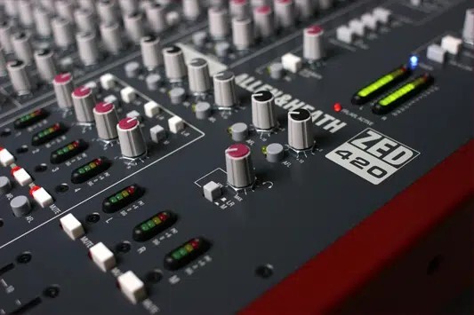 Allen & Heath - ZED Max (4-Bus) -ZED-436