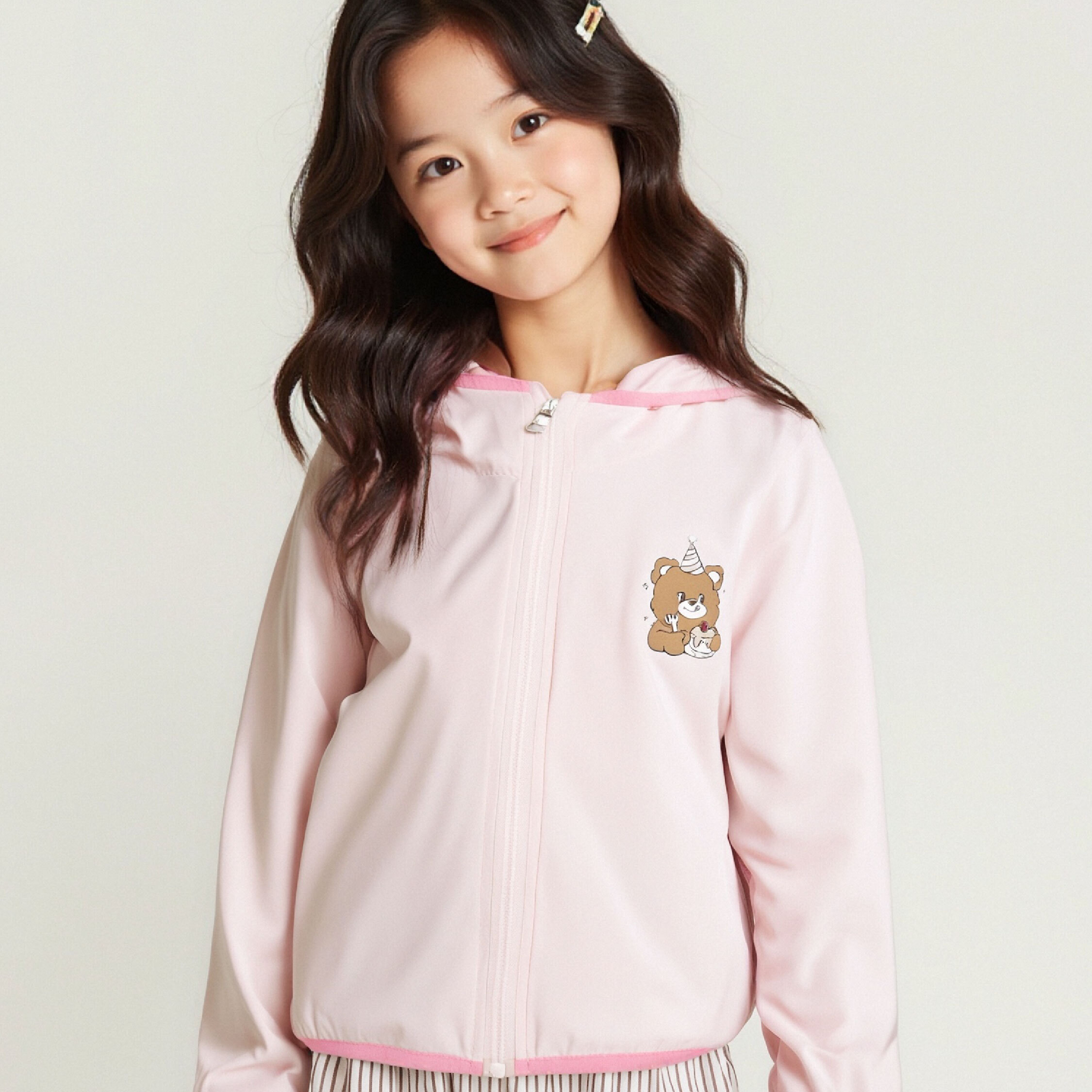 【H50476】俏皮小熊吃蛋糕防曬連帽外套