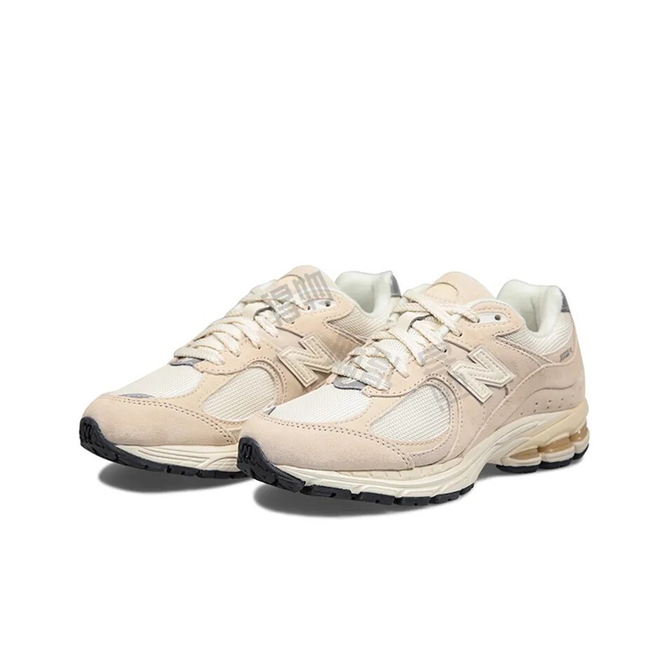 New Balance 2002R White 米白色 復古運動鞋 M2002RCC