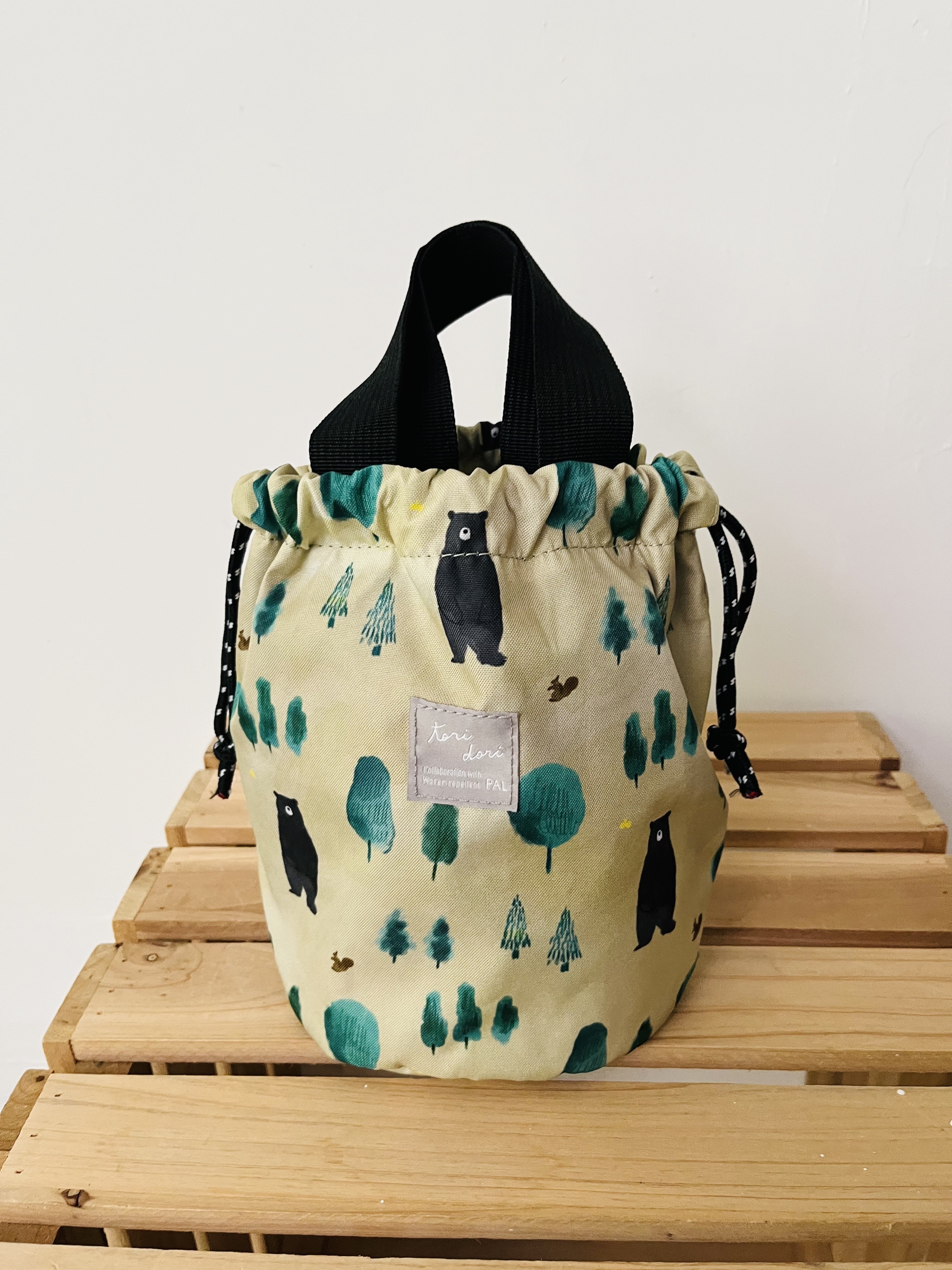 米色森熊手抽繩袋