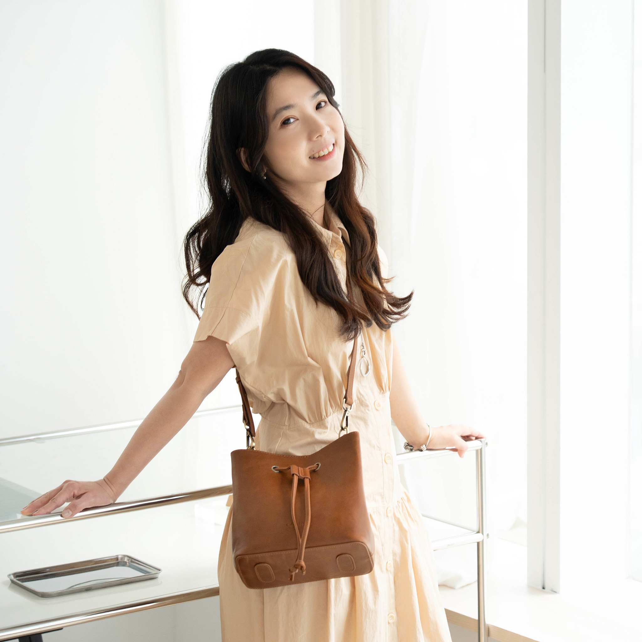 真皮扣式率真小水桶-四色(234017)